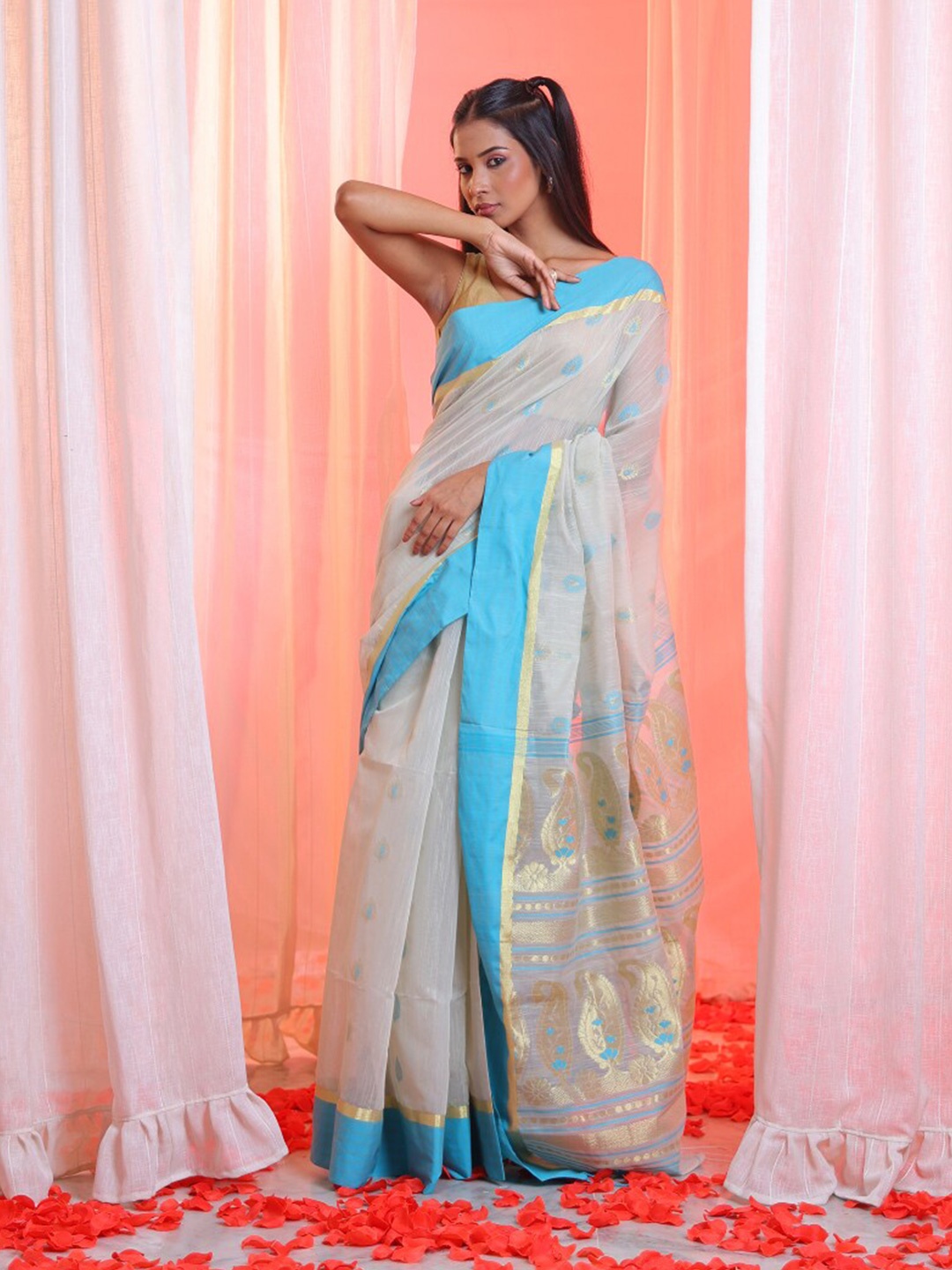 

Charukriti Ethnic Motifs Woven Design Zari Saree, Beige