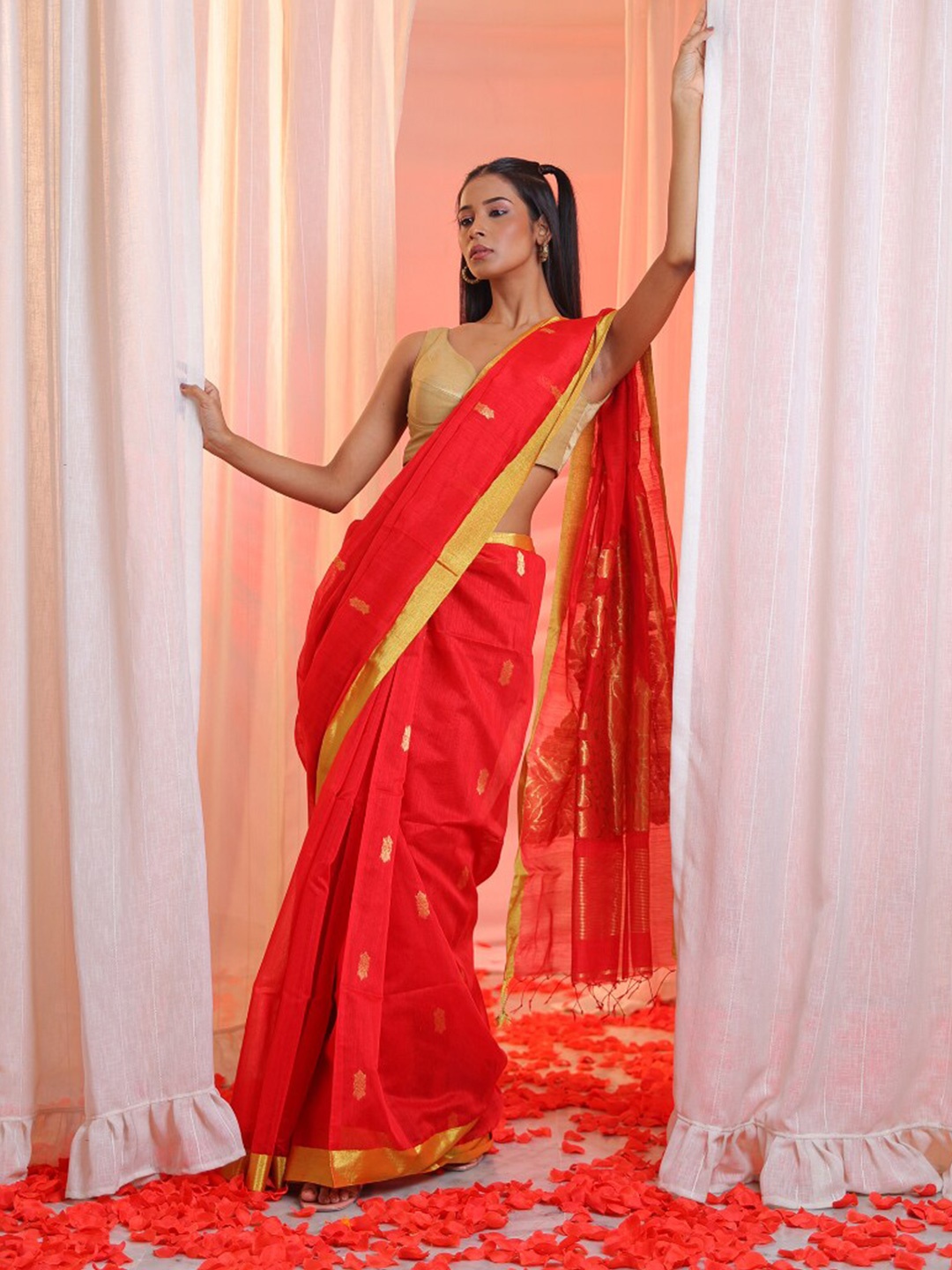 

Charukriti Ethnic Motifs Woven Design Zari Detailed Saree, Red