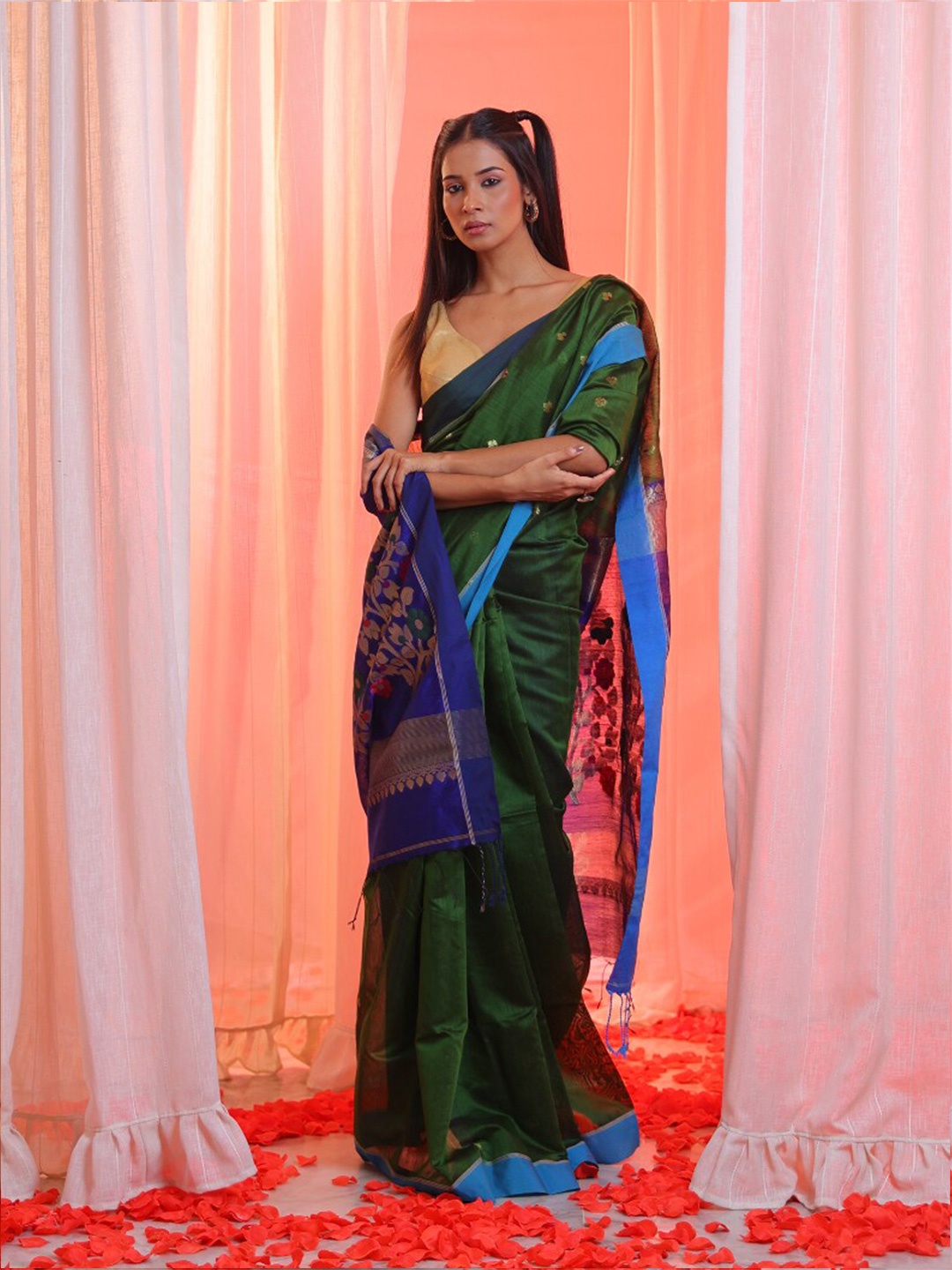 

Charukriti Ethnic Motifs Woven Design Zari Detailed Saree, Green