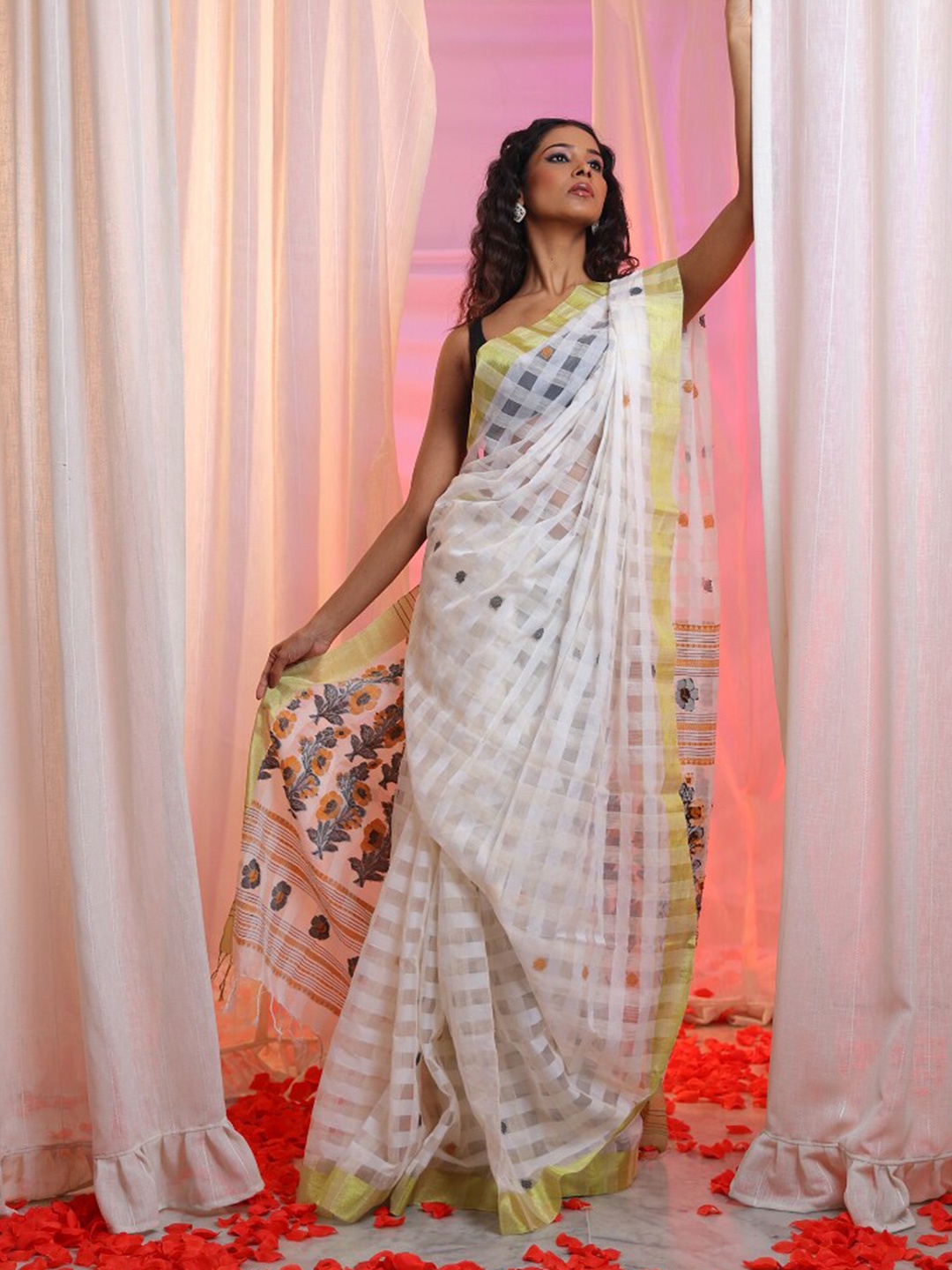 

Charukriti Checked Zari Saree, White