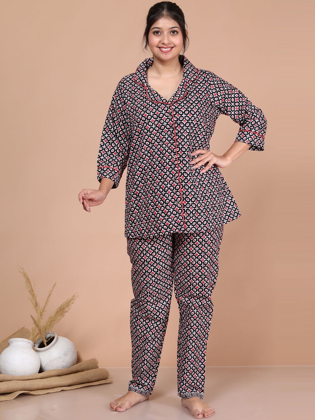 

SP DESIGNS Ethnic Motifs Printed Lapel Collar Pure Cotton Night suit, Black