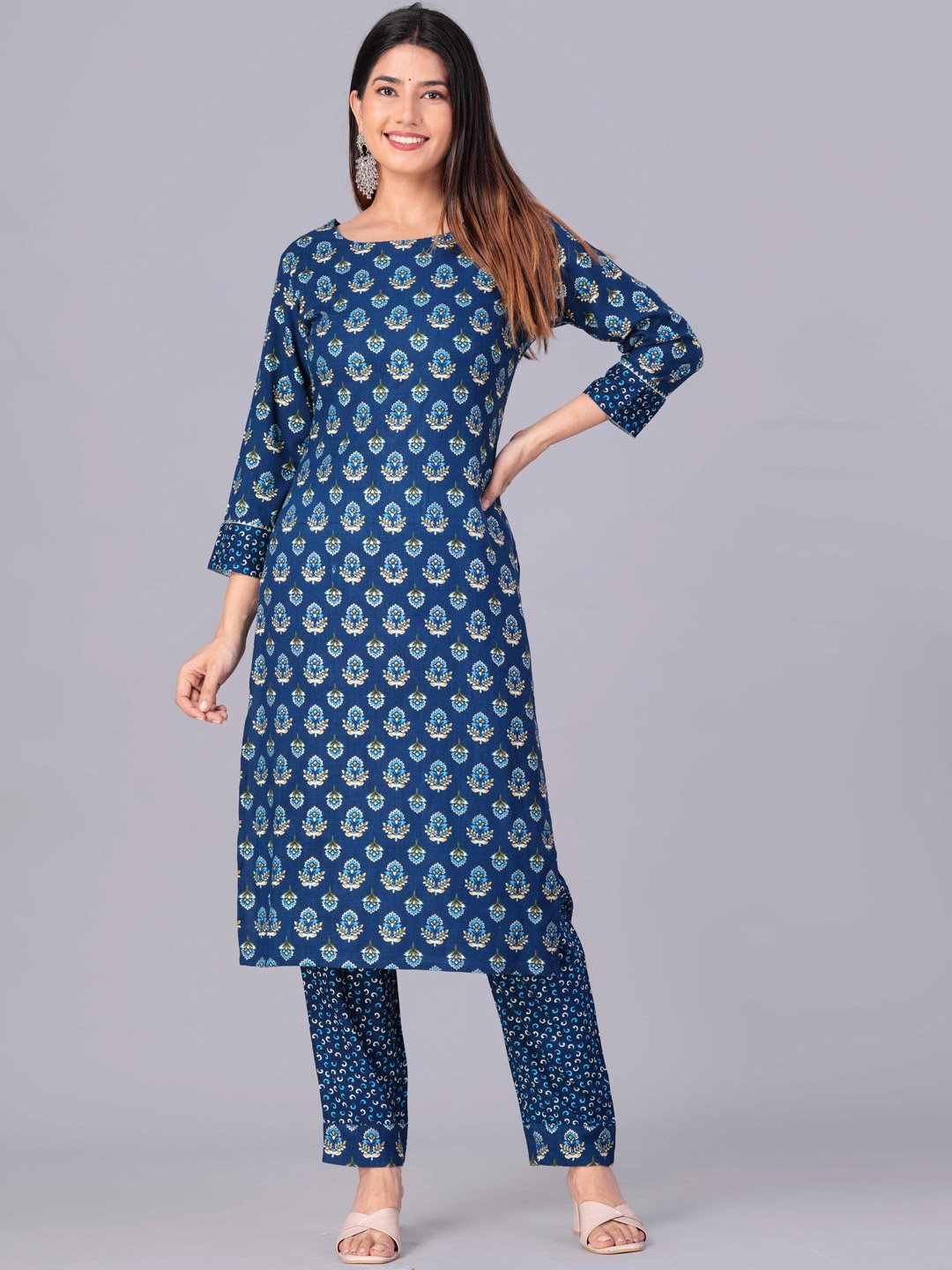 

KPF Floral Printed Kurta with Trousers, Blue