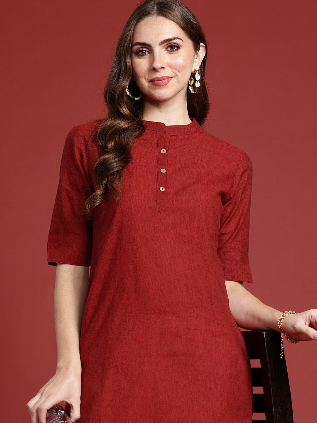 

Anouk Women Solid Mandarin Collar Pure Cotton Straight Kurta, Maroon