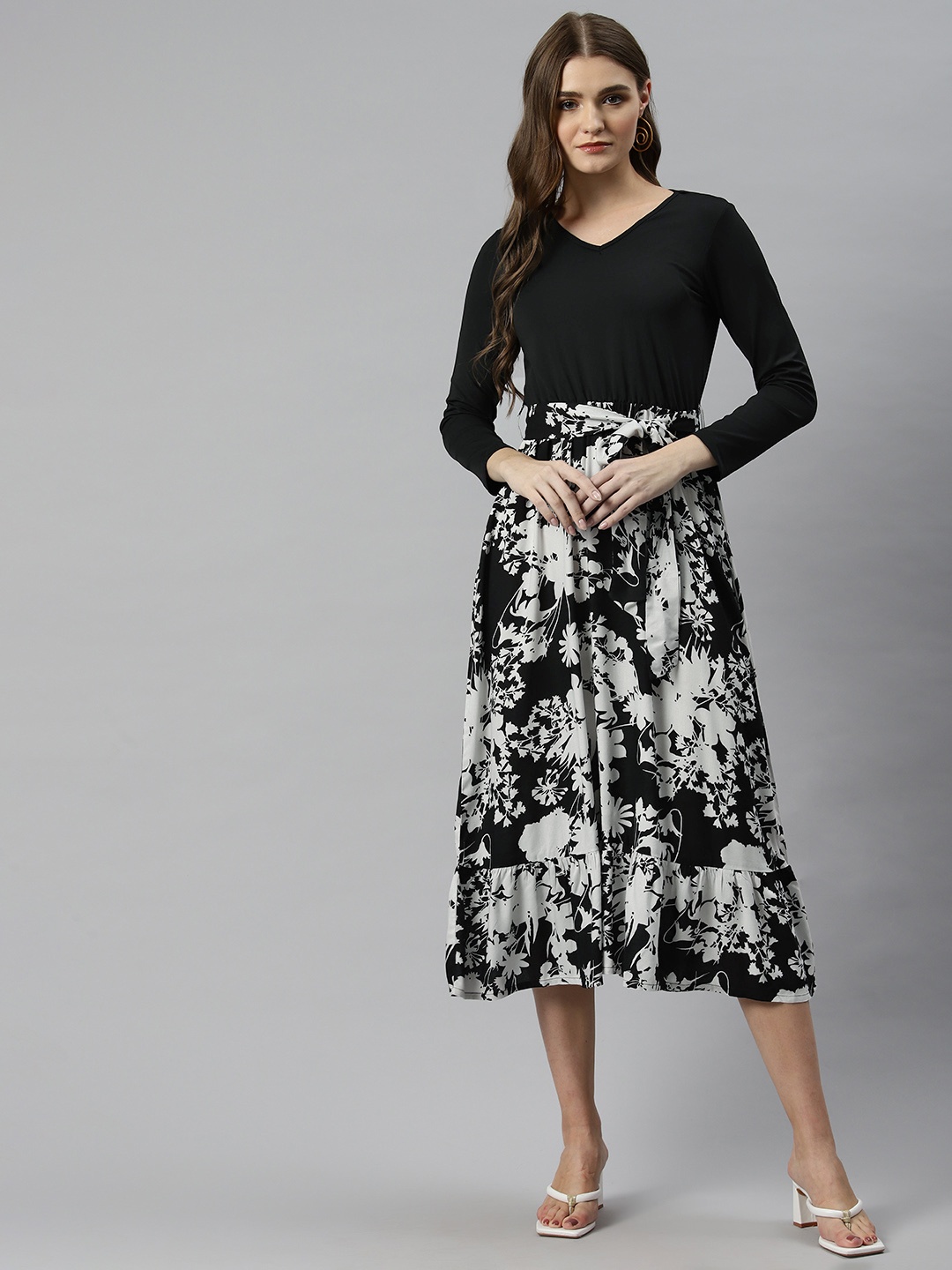 

Popnetic Floral Print A-Line Tiered Midi Dress with Belt, Black