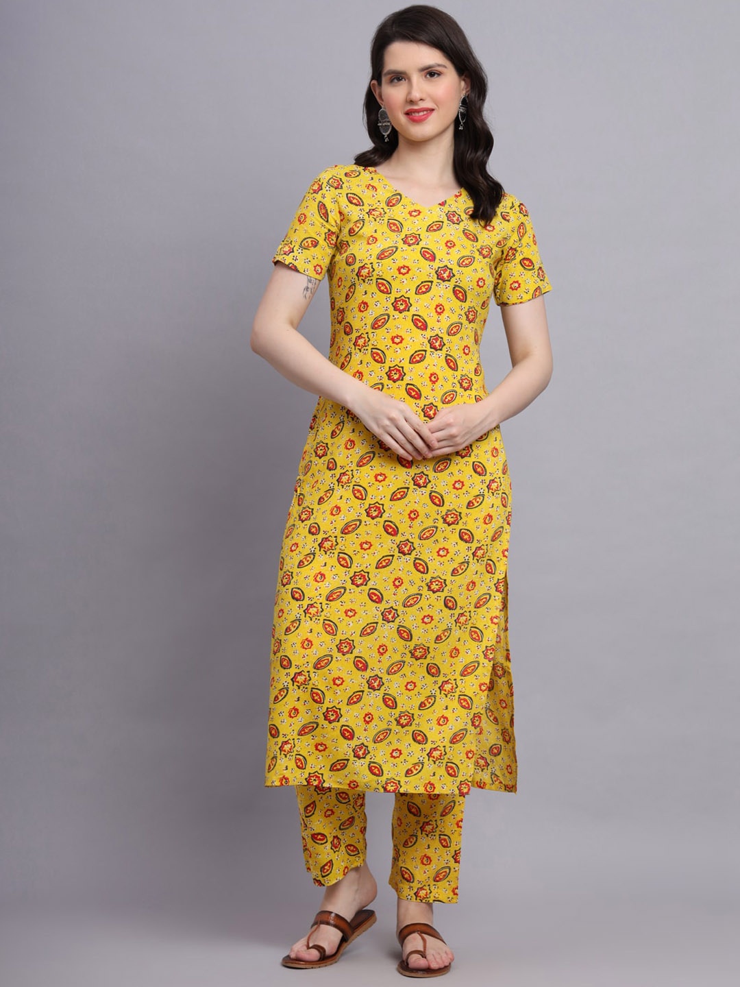 

KALINI Geometric Printed Straight Kurta With Trousers, Yellow