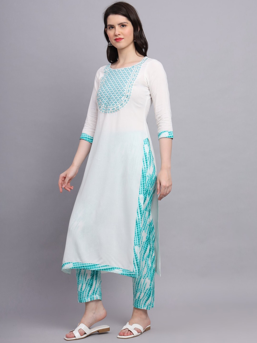 

KALINI Ethnic Motifs Yoke Design Thread Work Kurta With Trousers, White