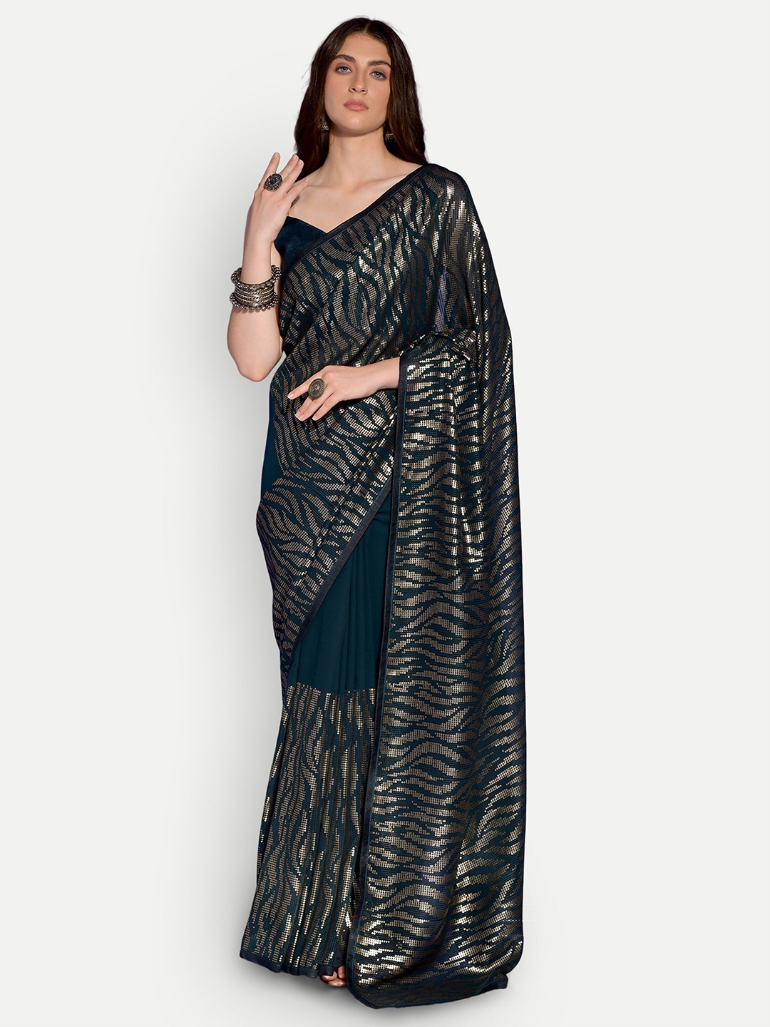 

DWIZA ENTERPRISE Embellished Embroidered Sequined Pure Georgette Saree, Green
