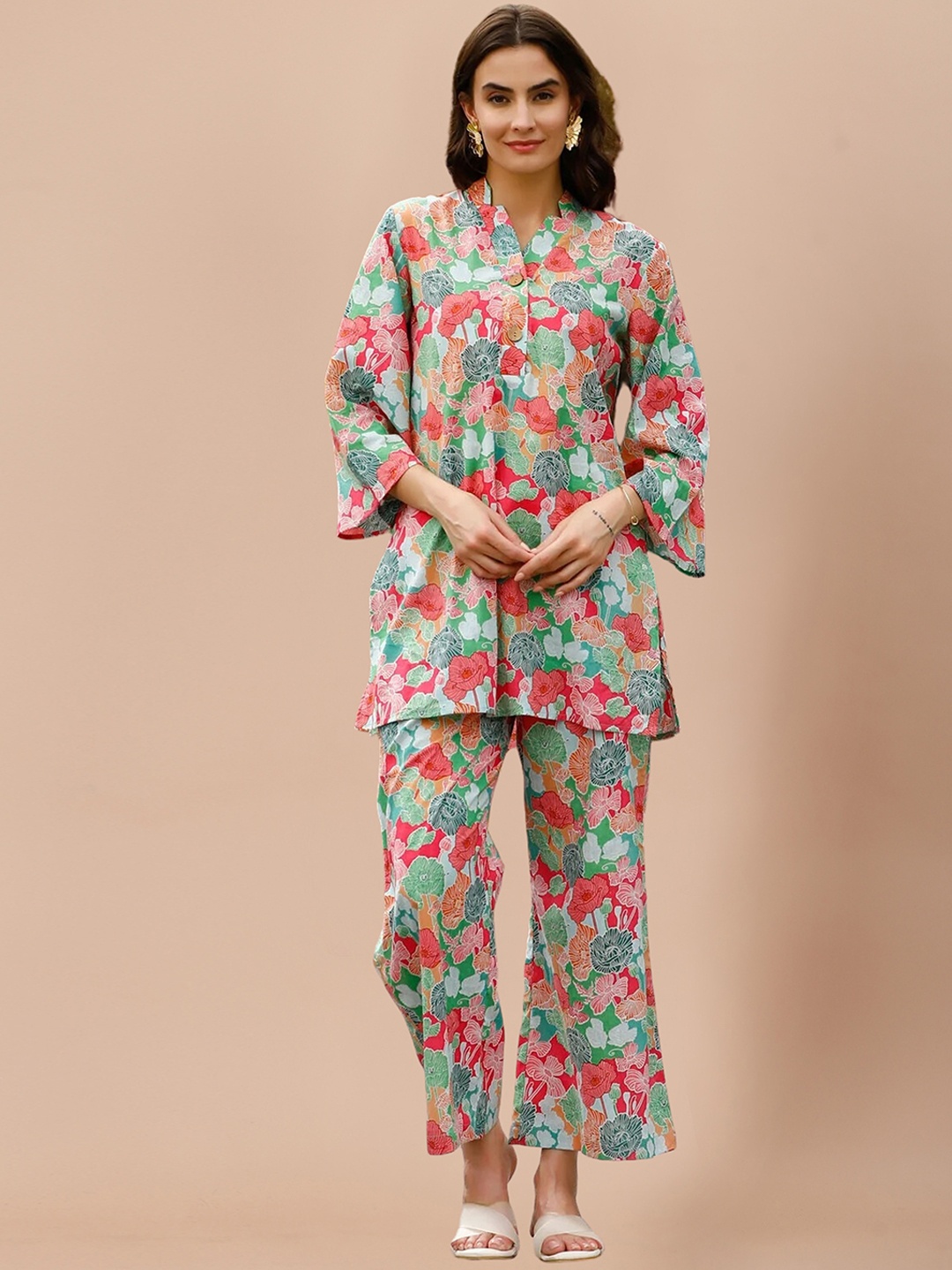 

SIDYAL Floral Printed Mandarin Collar Flared Sleeve Kurta Set, Green