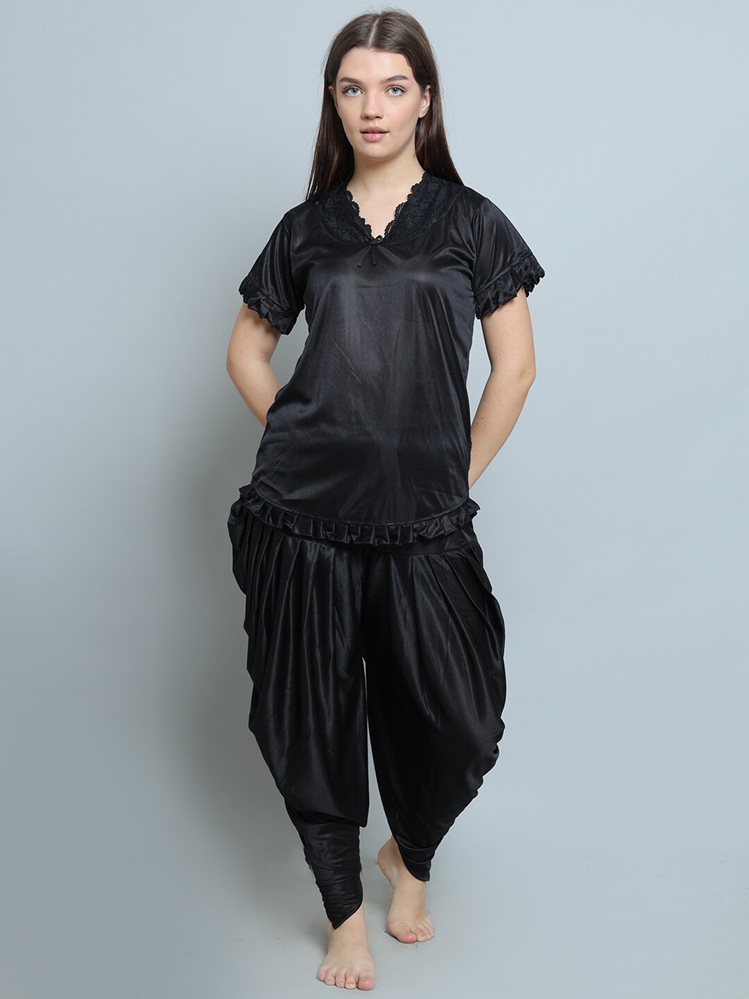 

XPIOX Lace & Ruffled V-Neck Short Sleeves Top & Pyjamas, Black