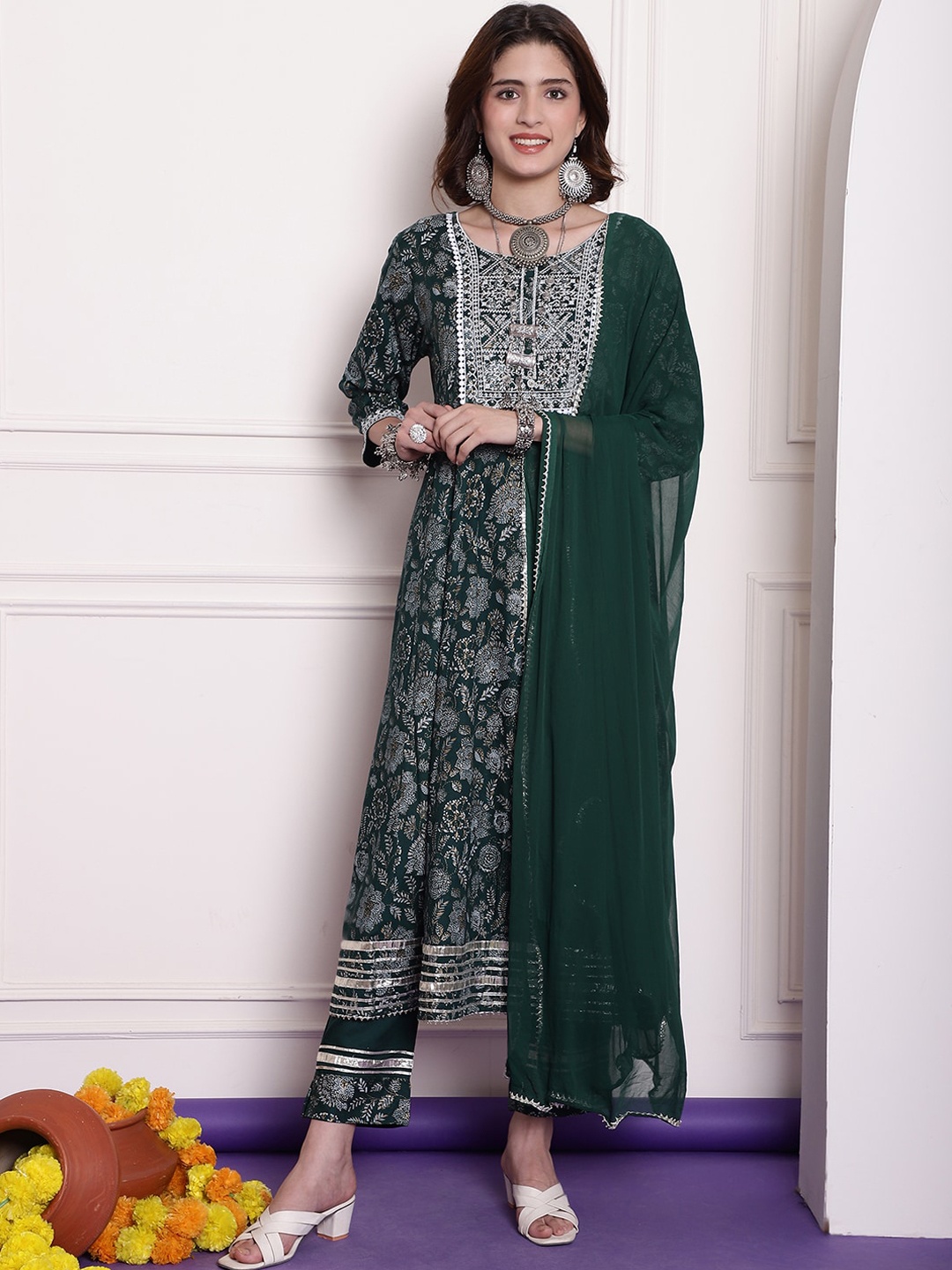 

Sangria Green Ethnic Motifs Printed Gotta Patti Anarkali Kurta & Trouser With Dupatta