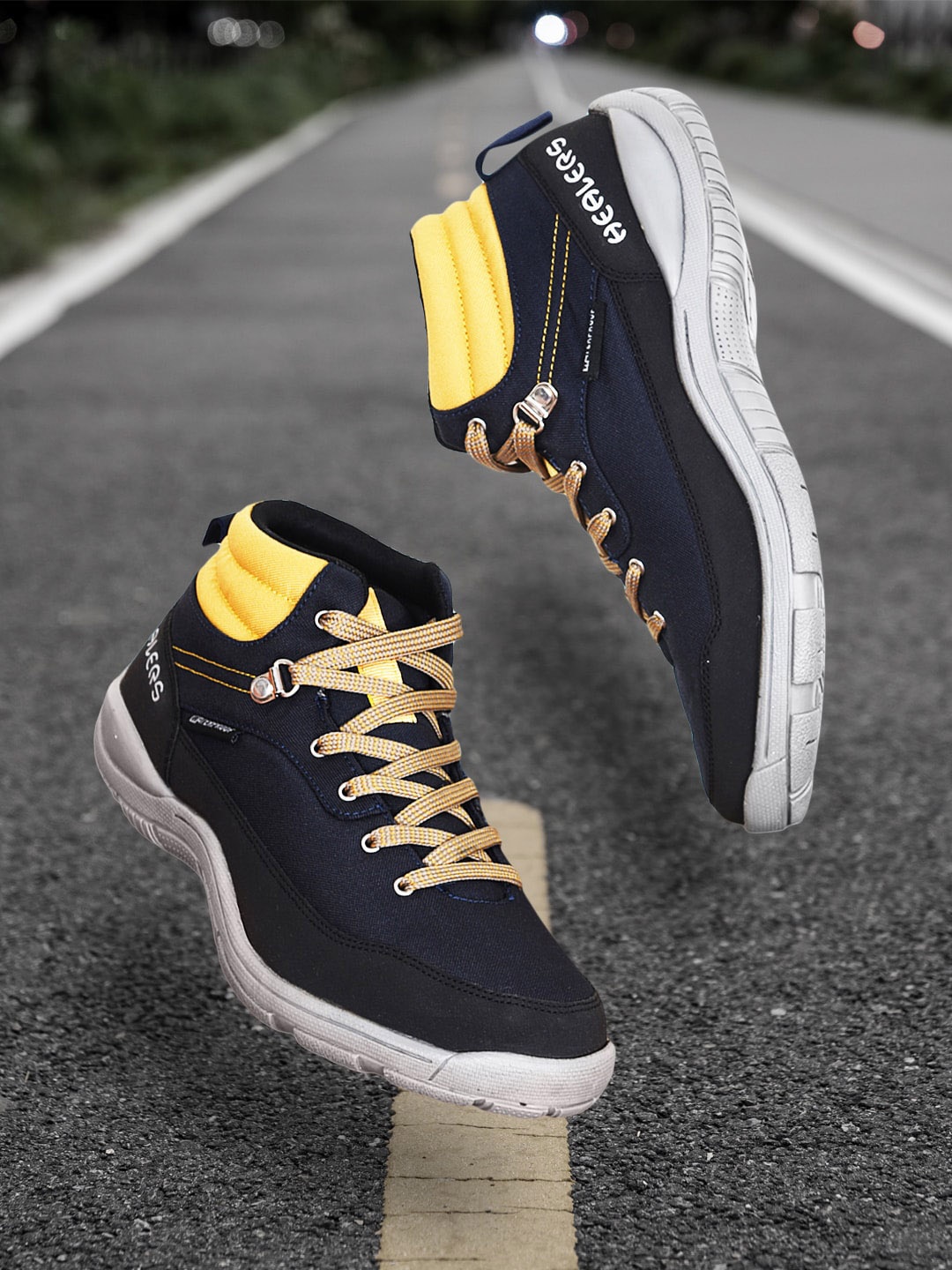 

Liberty Men Race Mid Top Canvas Contrast Sole Sneakers, Blue