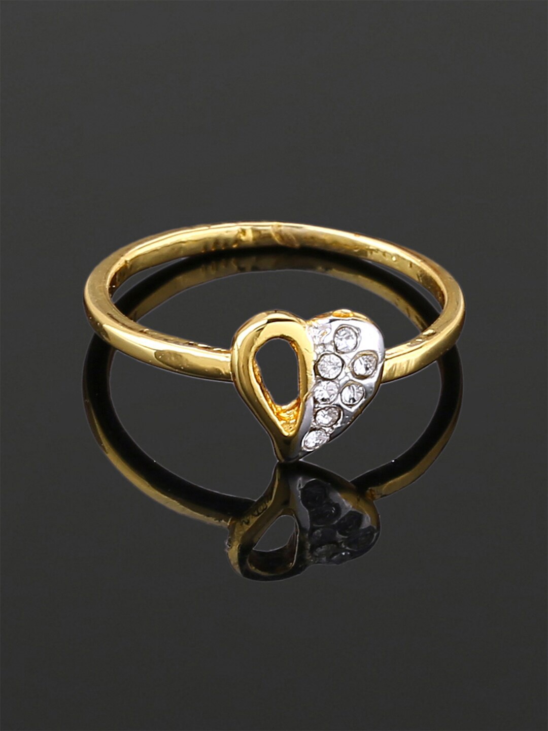 

Estele Gold-Plated Crystal Finger Ring, White