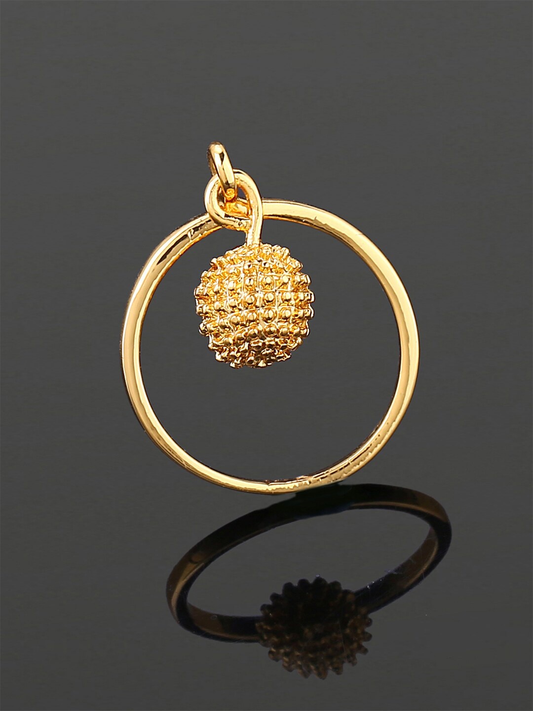 

Estele Gold Plated Textured Drop Finger Ring