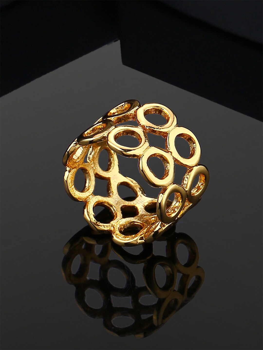 

Estele Gold-Plated Finger Ring