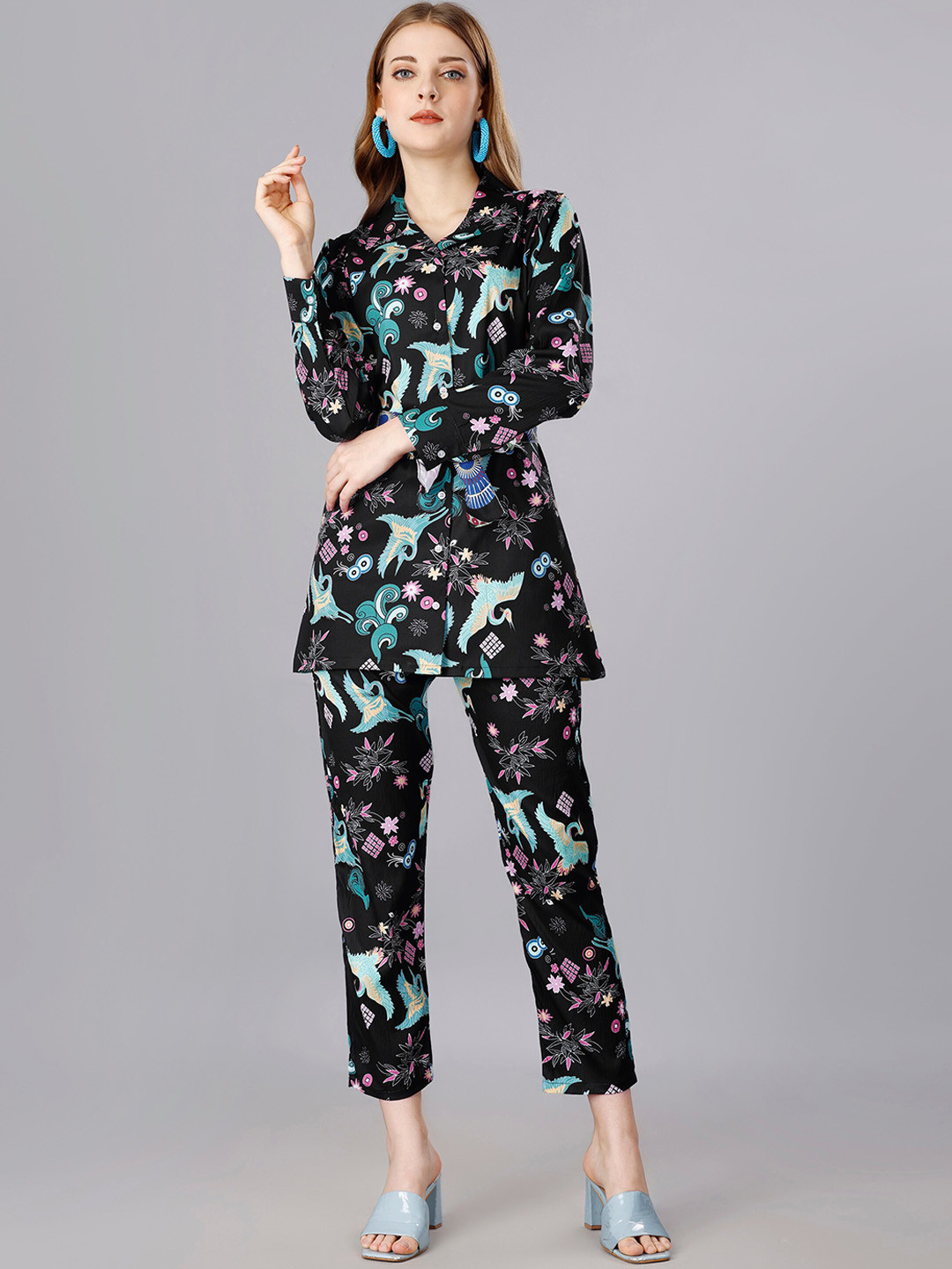 

Ekta Textiles Tropical Printed Long Sleeves Notched Lapel Collar Tie-Up Shirt & Trousers, Black