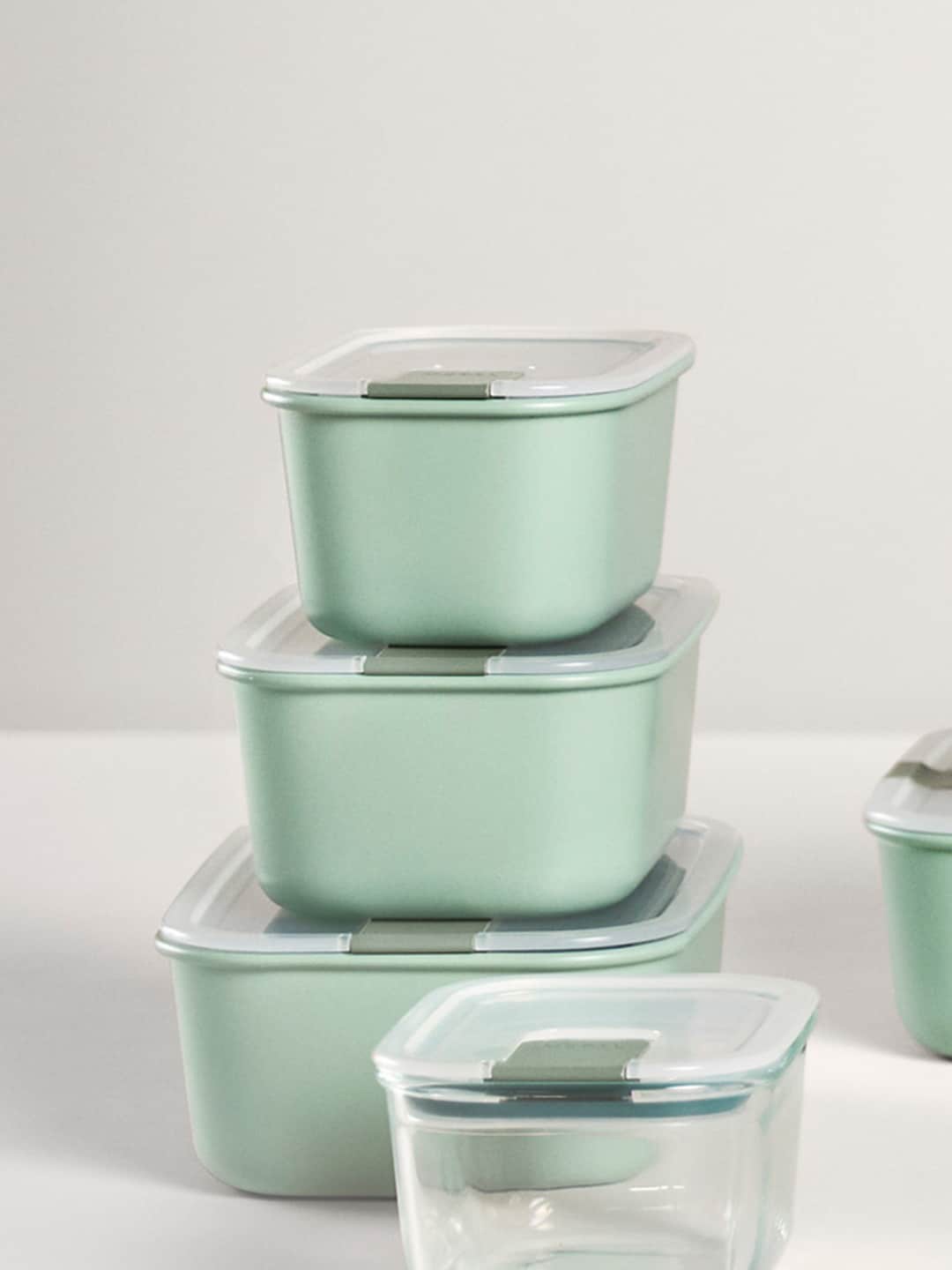 

Mepal Sea Green Kitchen Storage Container-450 ML