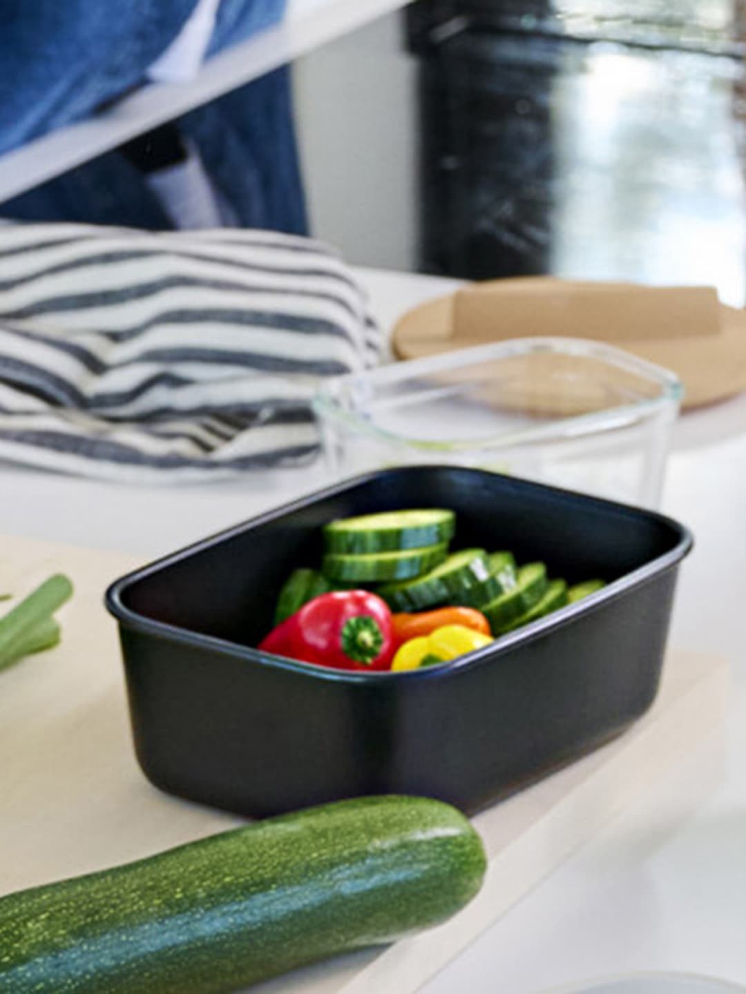 

Mepal Black EasyClip Rectangular Kitchen Storage Box 450 ml
