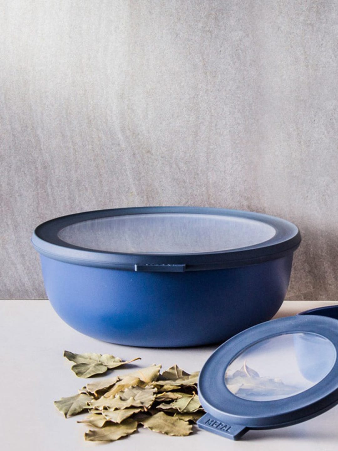 

Mepal Navy Blue Round Kitchen Storage Container