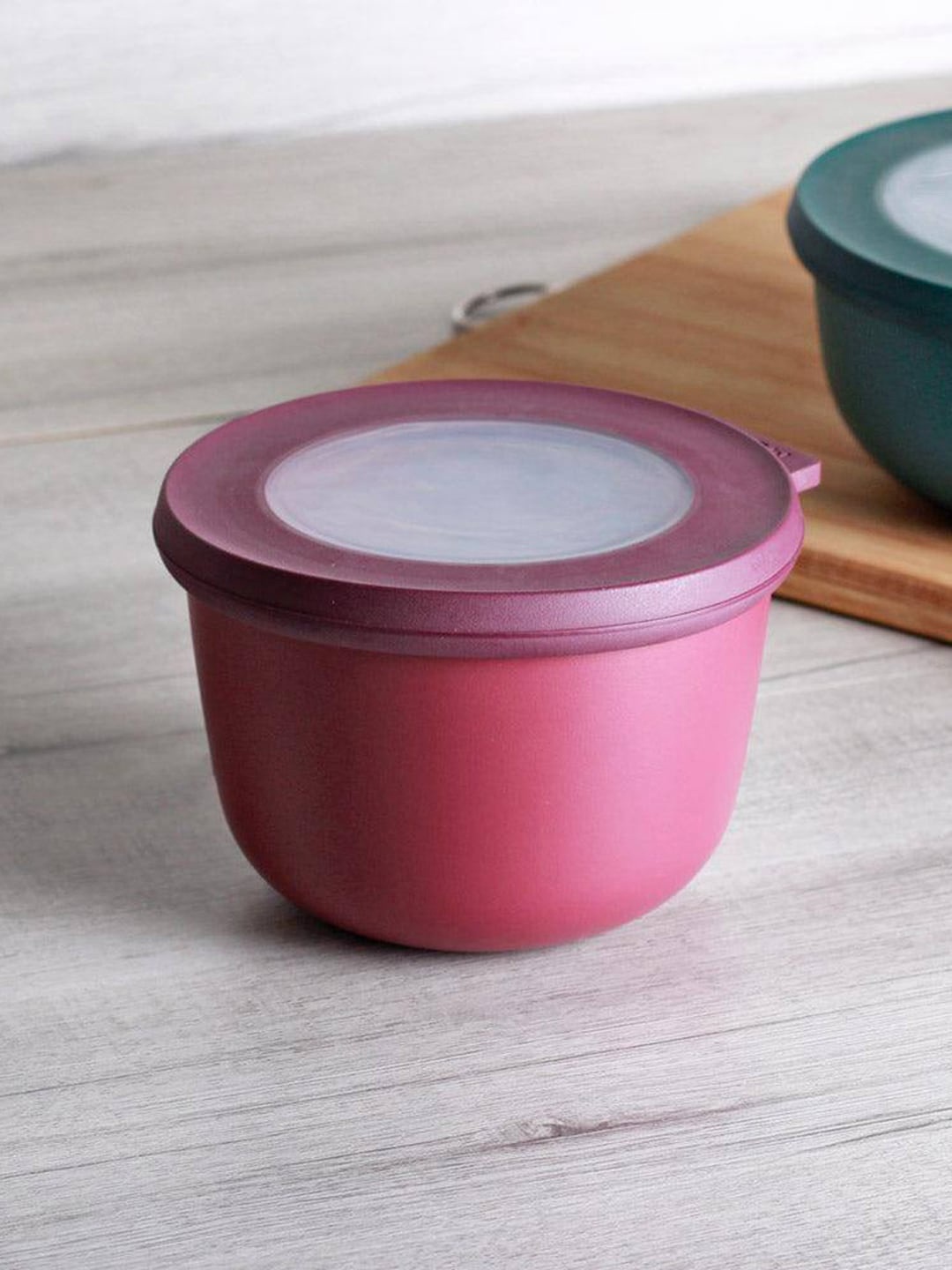 

Mepal Cirqula Maroon Round Kitchen Storage Box 500 ml