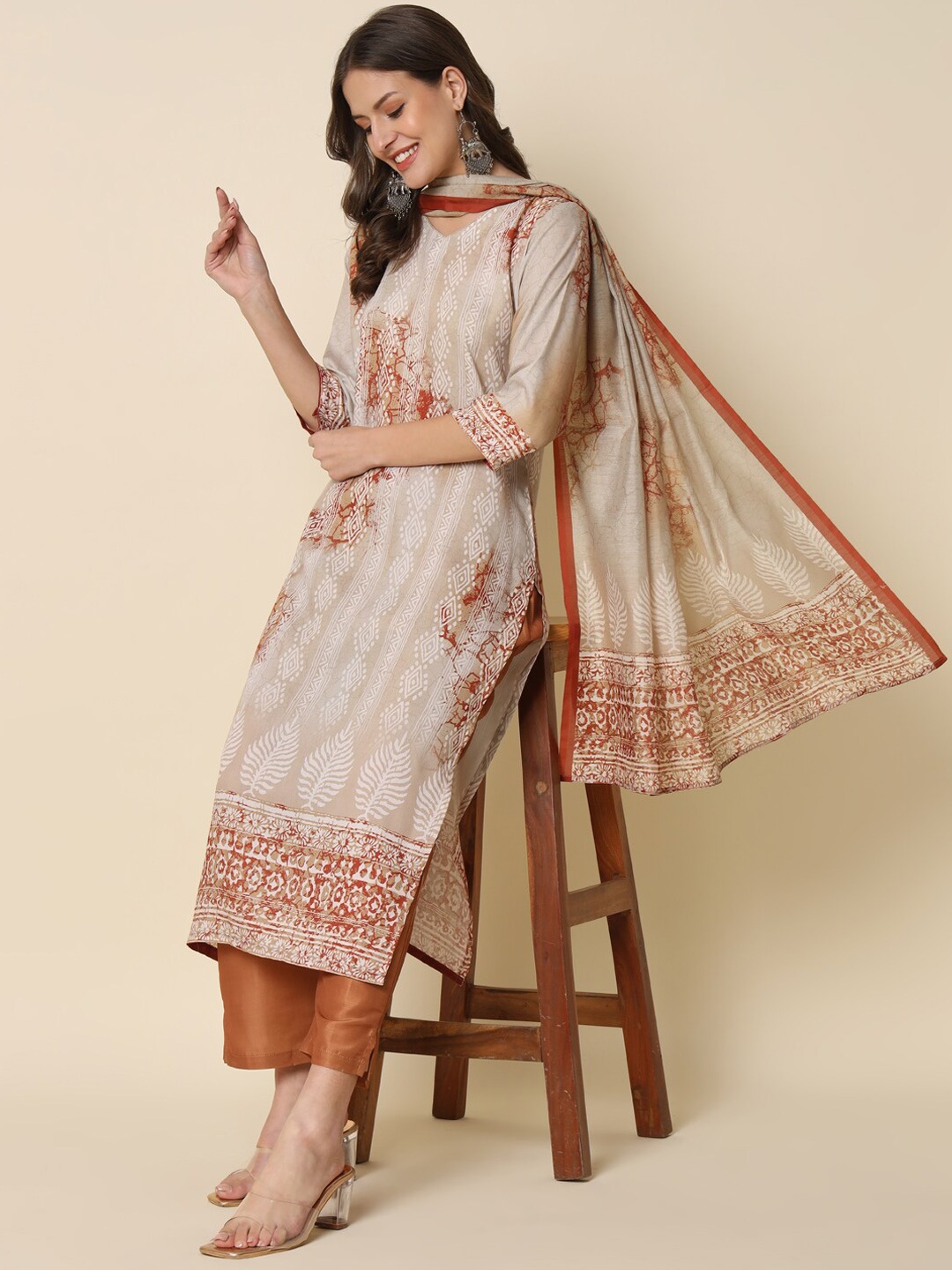 

KALINI Ethnic Motifs Printed Regular Straight Kurta & Trousers With Dupatta, Beige