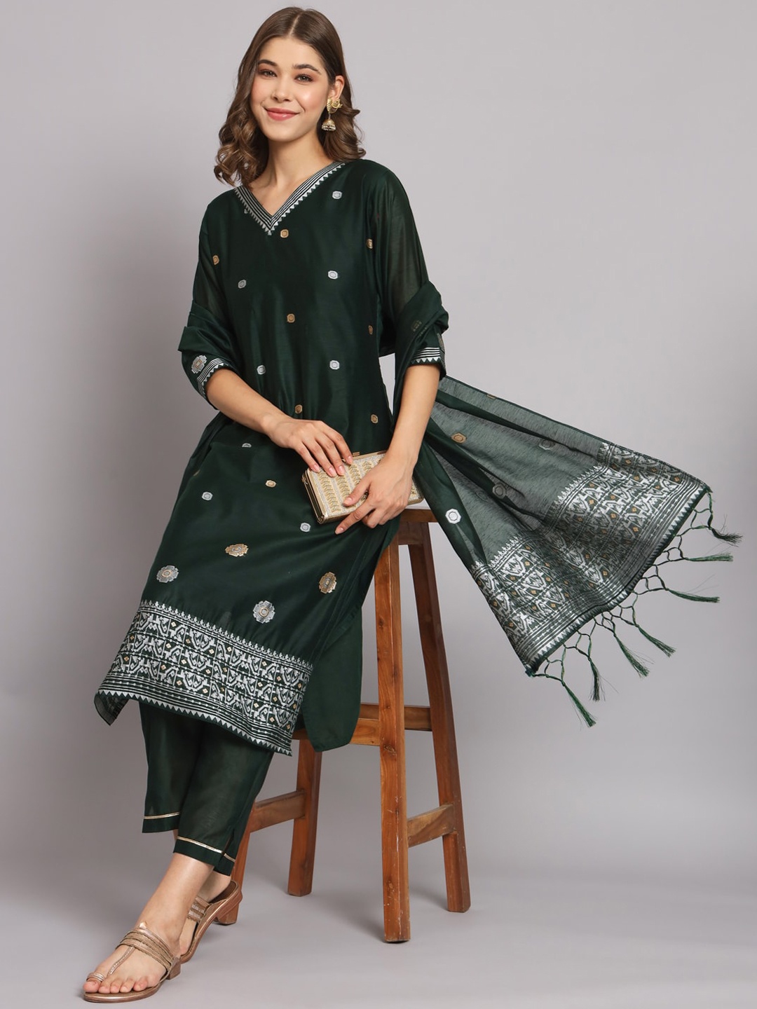 

KALINI Geometric Woven Design Regular Straight Kurta & Trousers With Dupatta, Green