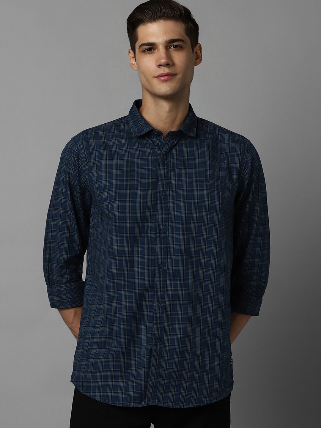 

Allen Solly Checked Spread Collar Pure Cotton Casual Shirt, Navy blue