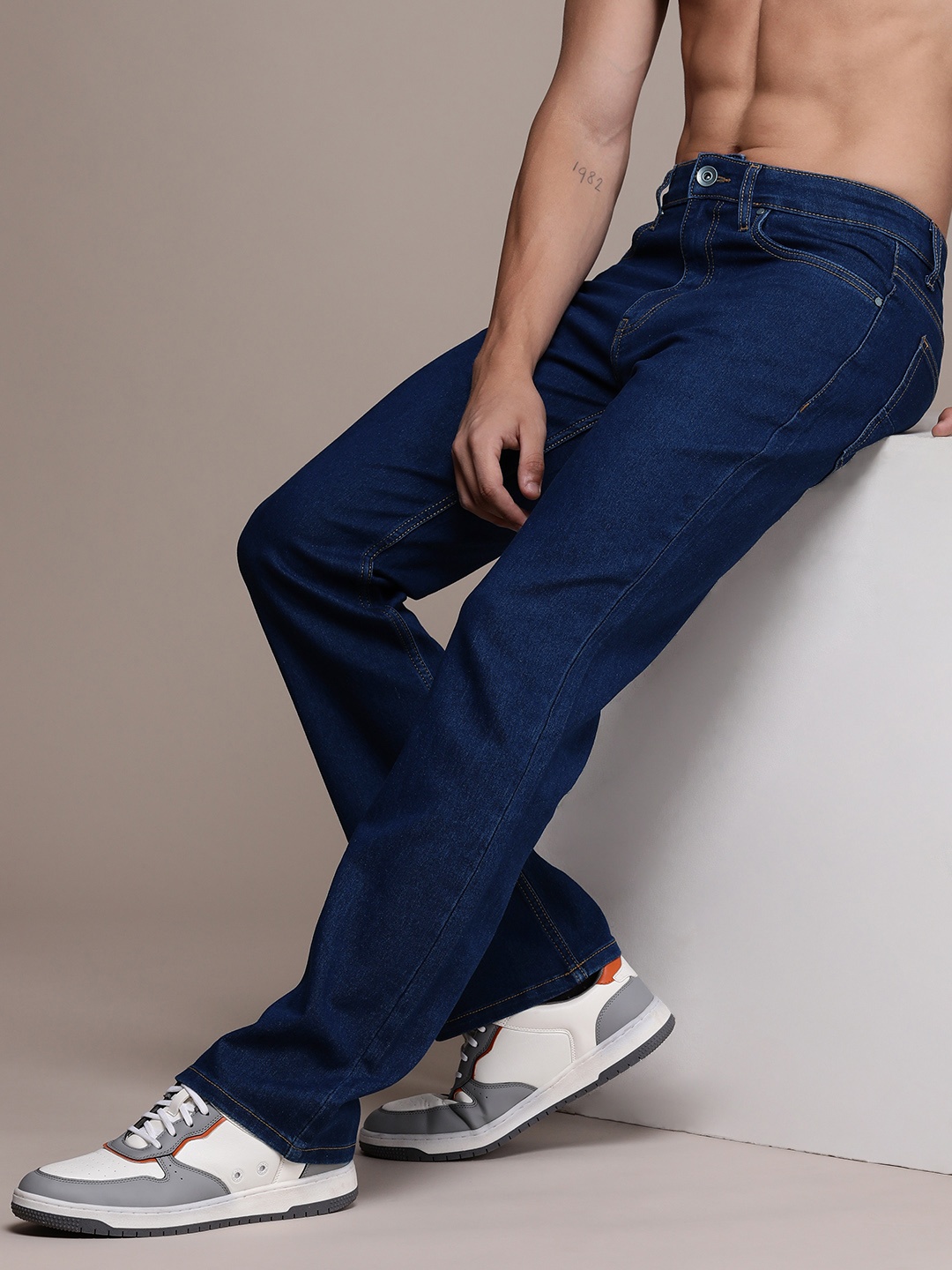 

Roadster Men Bootcut Stretchable Jeans, Navy blue