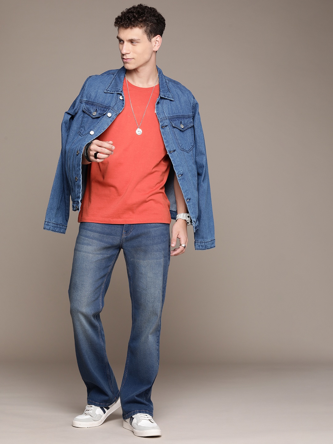 

Roadster Men Mid-Rise Bootcut Light Fade Stretchable Jeans, Blue
