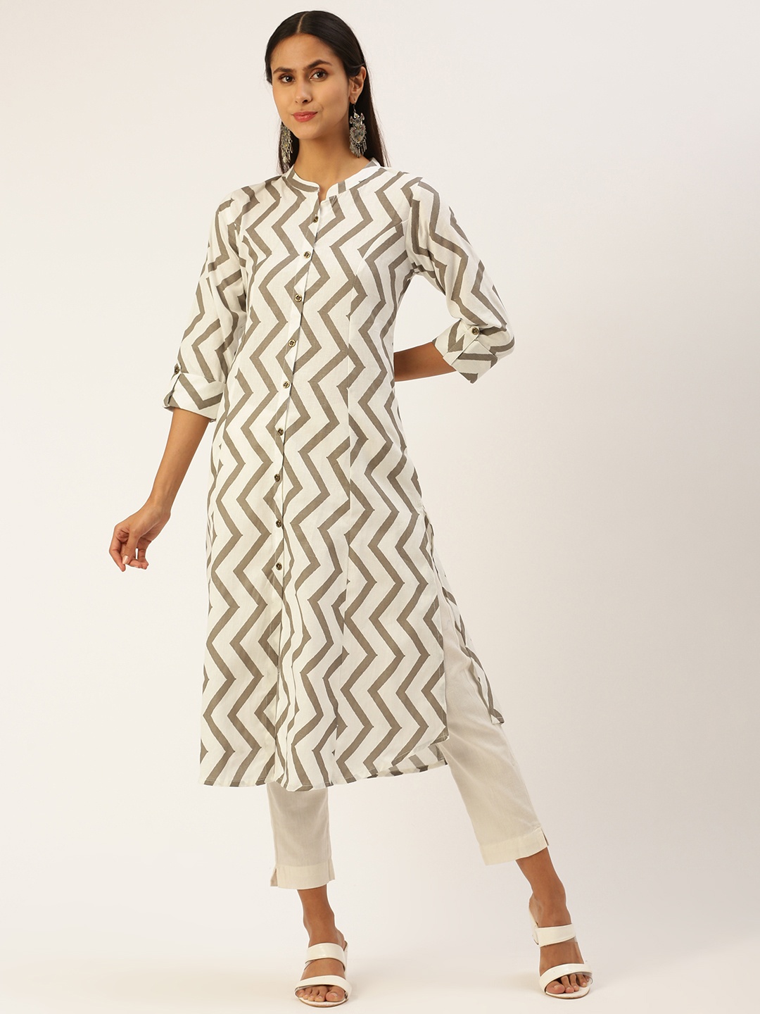 

AMUKTI Women Chevron Printed Straight Kurta, Beige