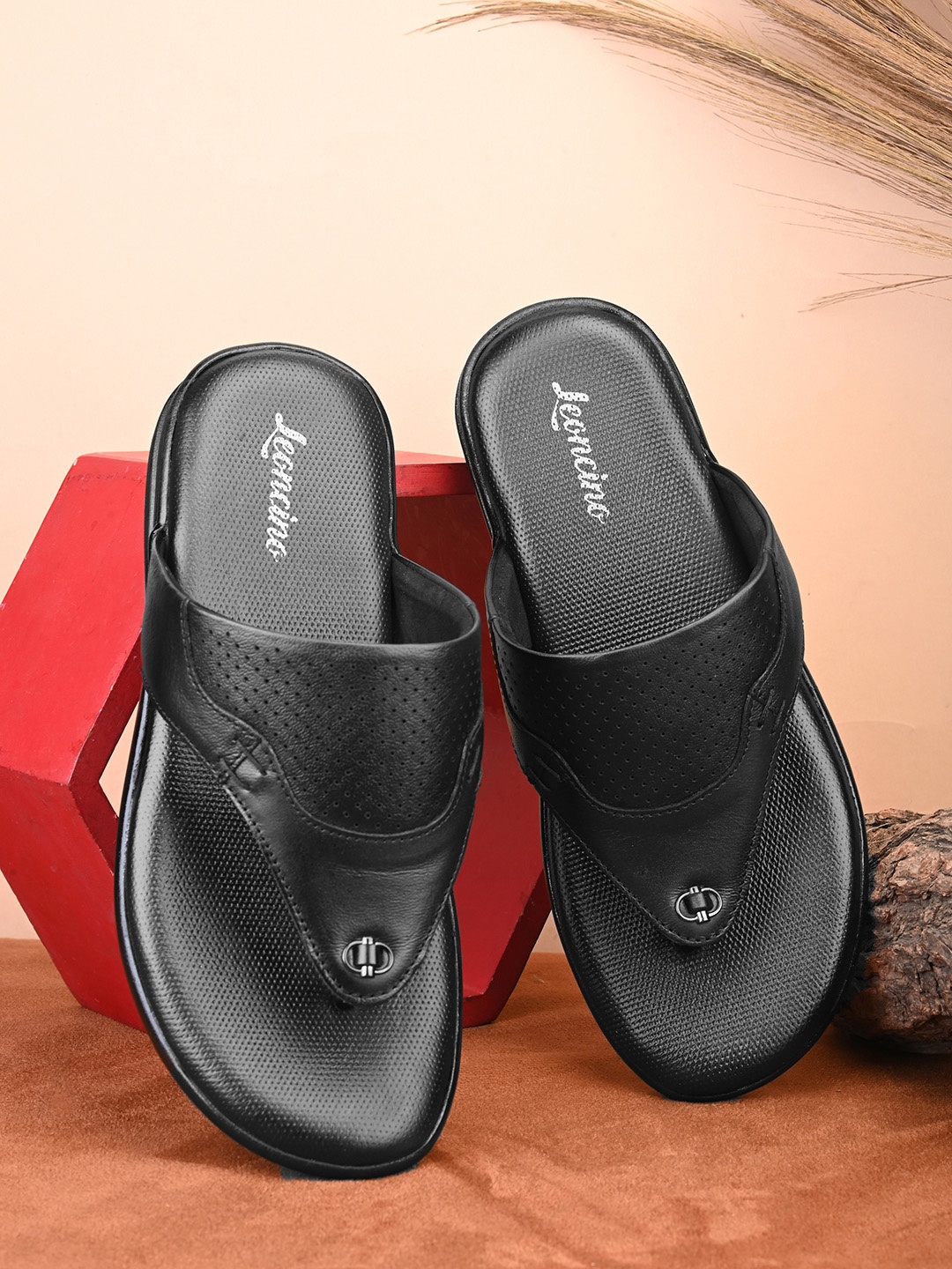 

LEONCINO Men Perforated Leather Comfort Sandals, Black