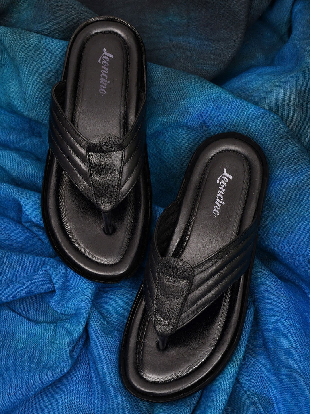 

LEONCINO Men Textured Leather Comfort Sandals, Black