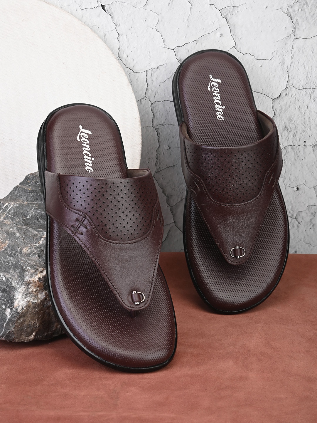 

LEONCINO Men Perforated Leather Comfort Sandals, Brown