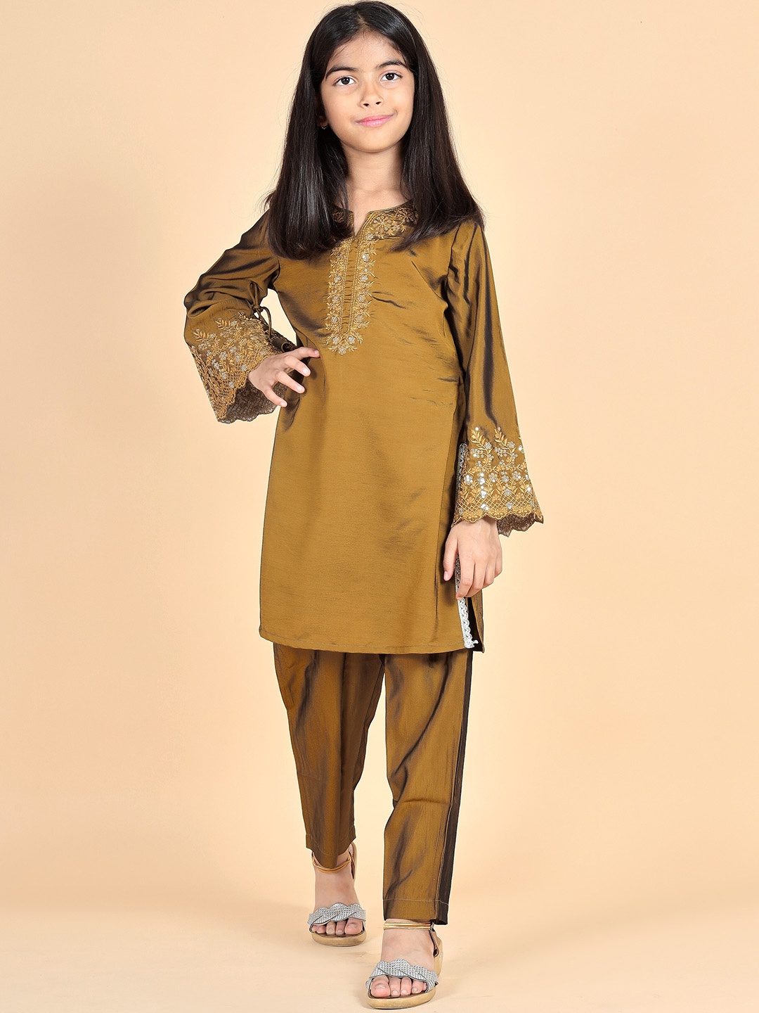 

misbis Girls Ethnic Motifs Embroidered Raw Silk Kurta with Trousers, Brown