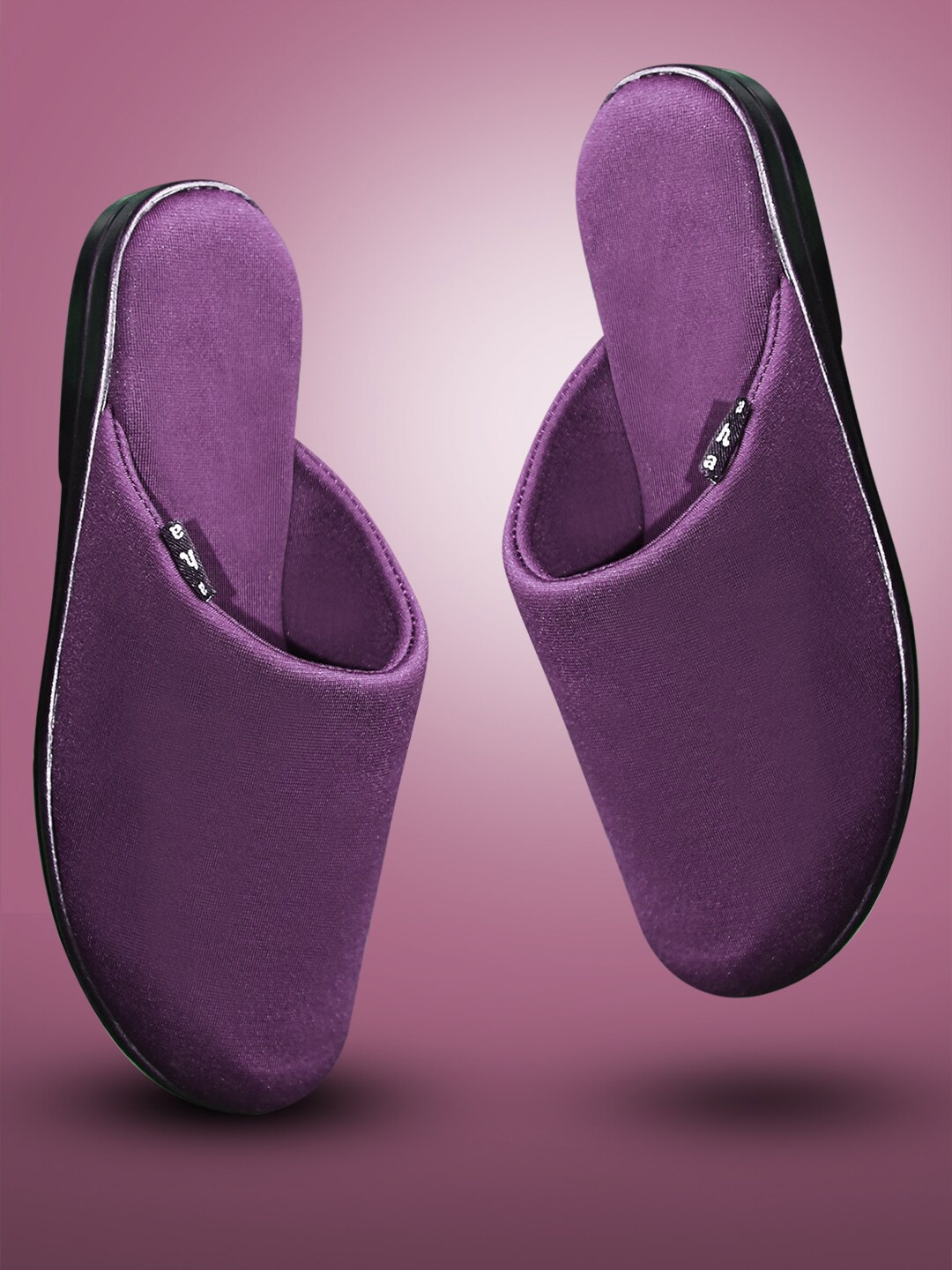 

Liberty Women Round Toe Room Slippers, Purple