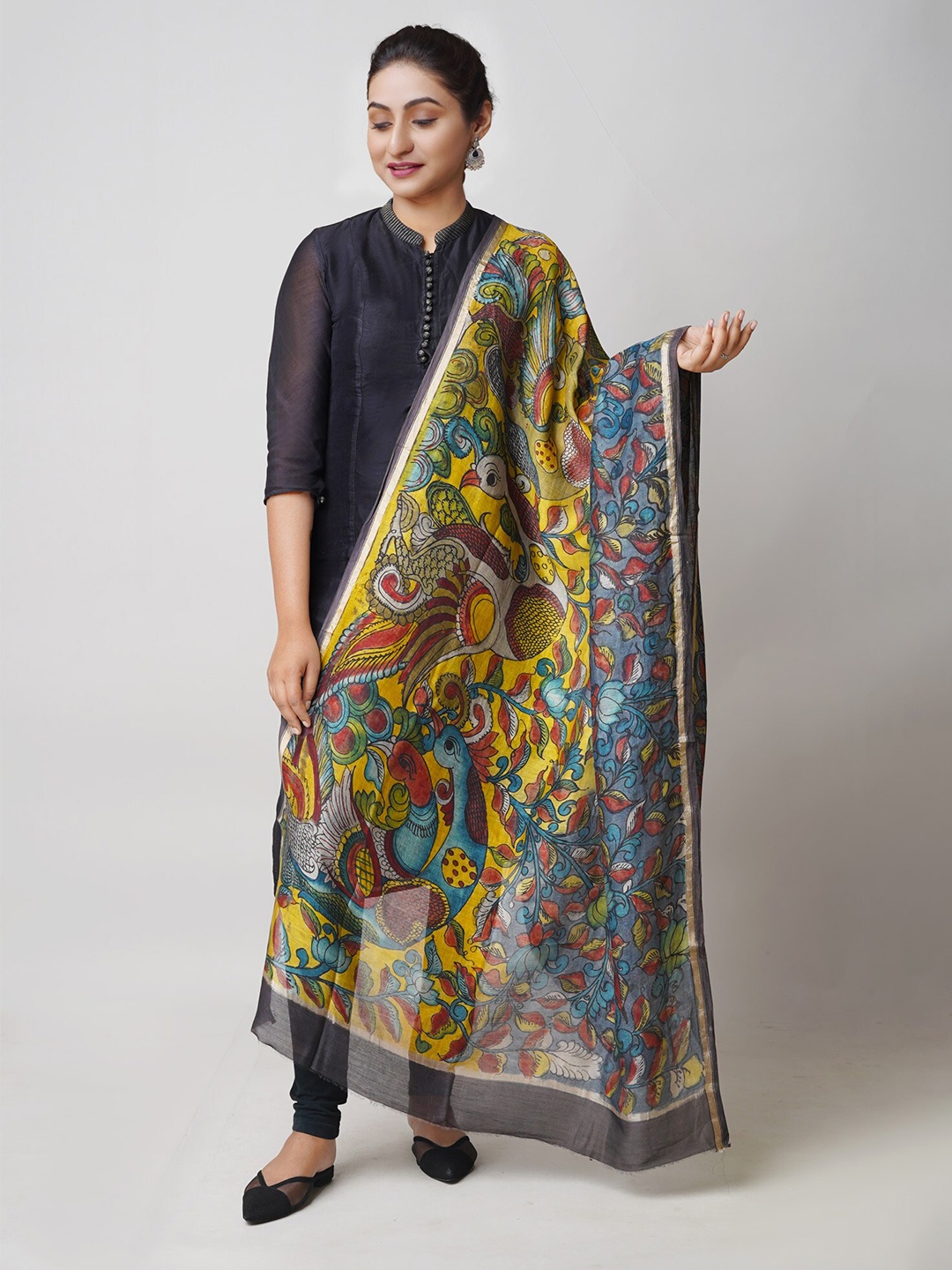 

Unnati Silks Ethnic Motifs Printed Zari Kalamkari Dupatta, Grey