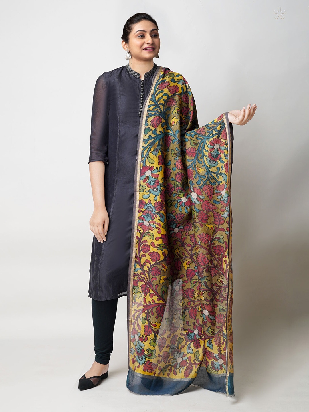 

Unnati Silks Floral Printed Zari Kalamkari Dupatta, Olive