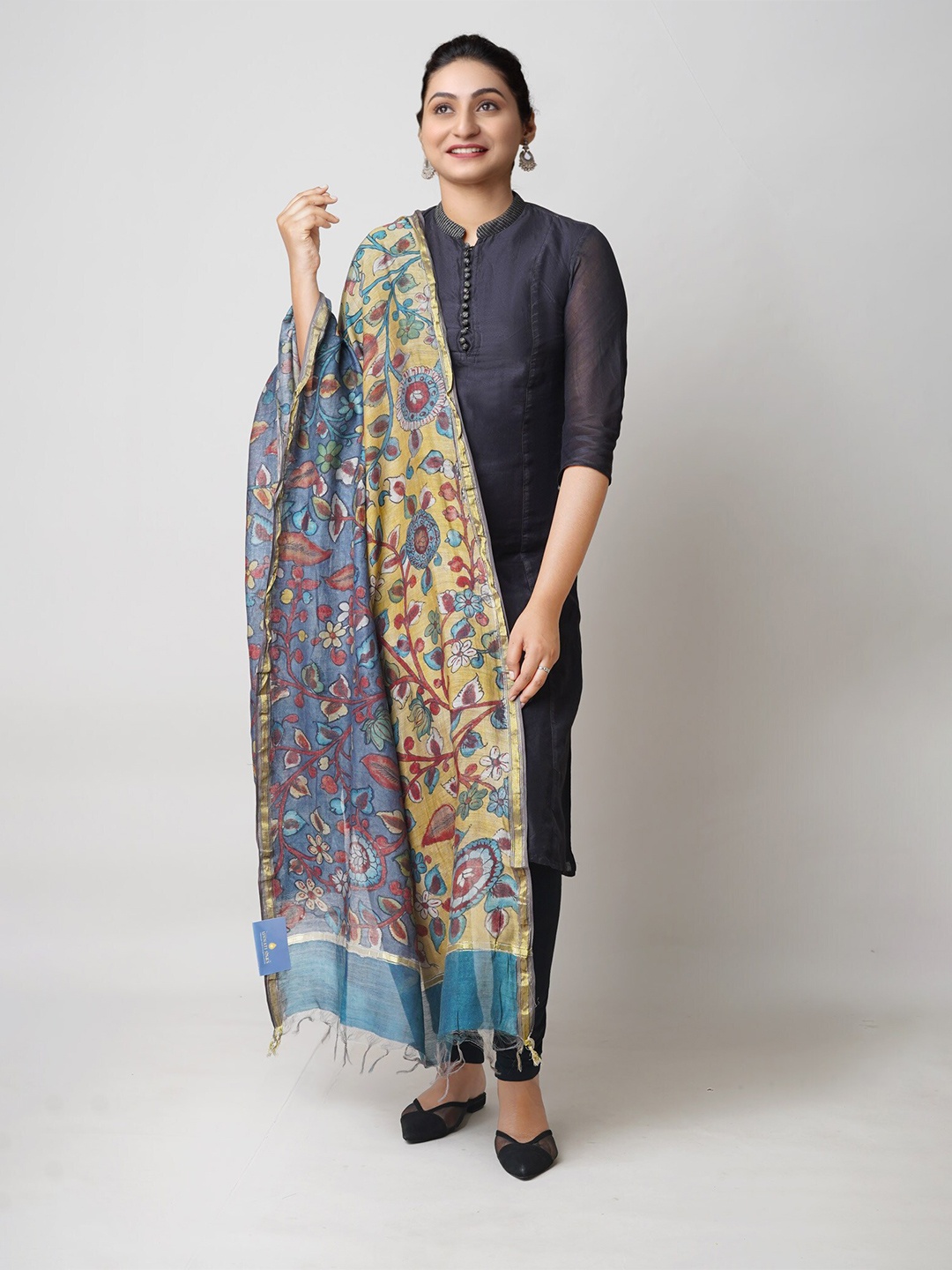 

Unnati Silks Printed Kalamkari Dupatta with Zari, Grey