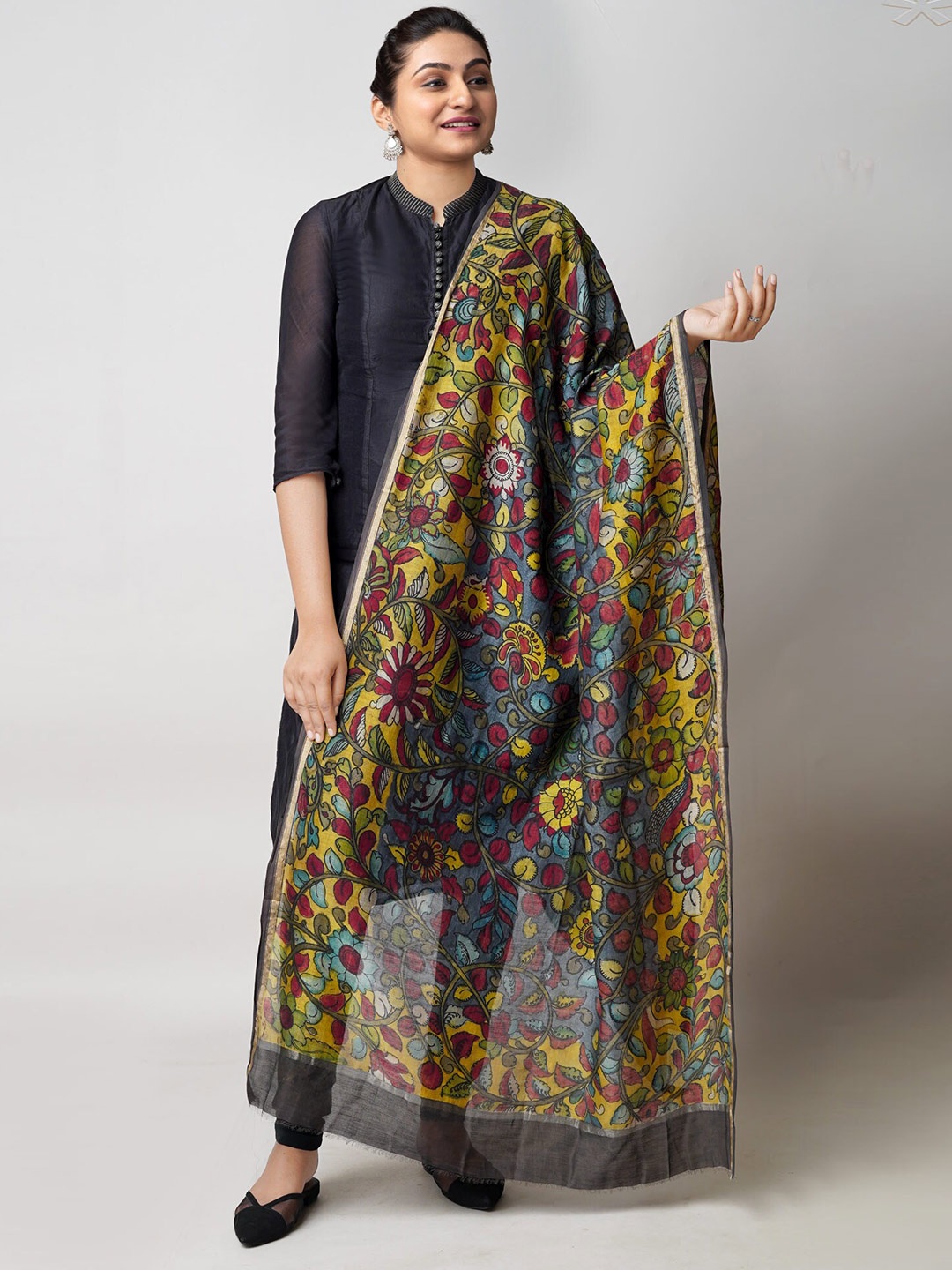 

Unnati Silks Floral Printed Kalamkari Dupatta, Grey