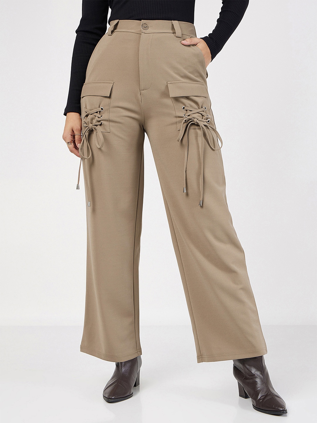 

SASSAFRAS Women Plain Flat-Front High-Rise Cargos, Beige