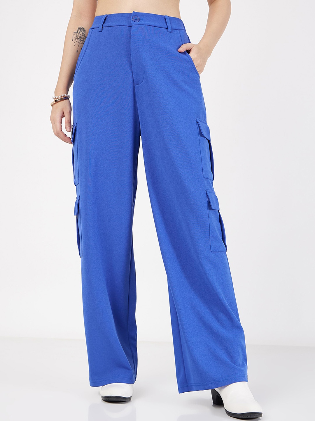 

SASSAFRAS Women Plain Flat-Front High-Rise Cargos, Blue