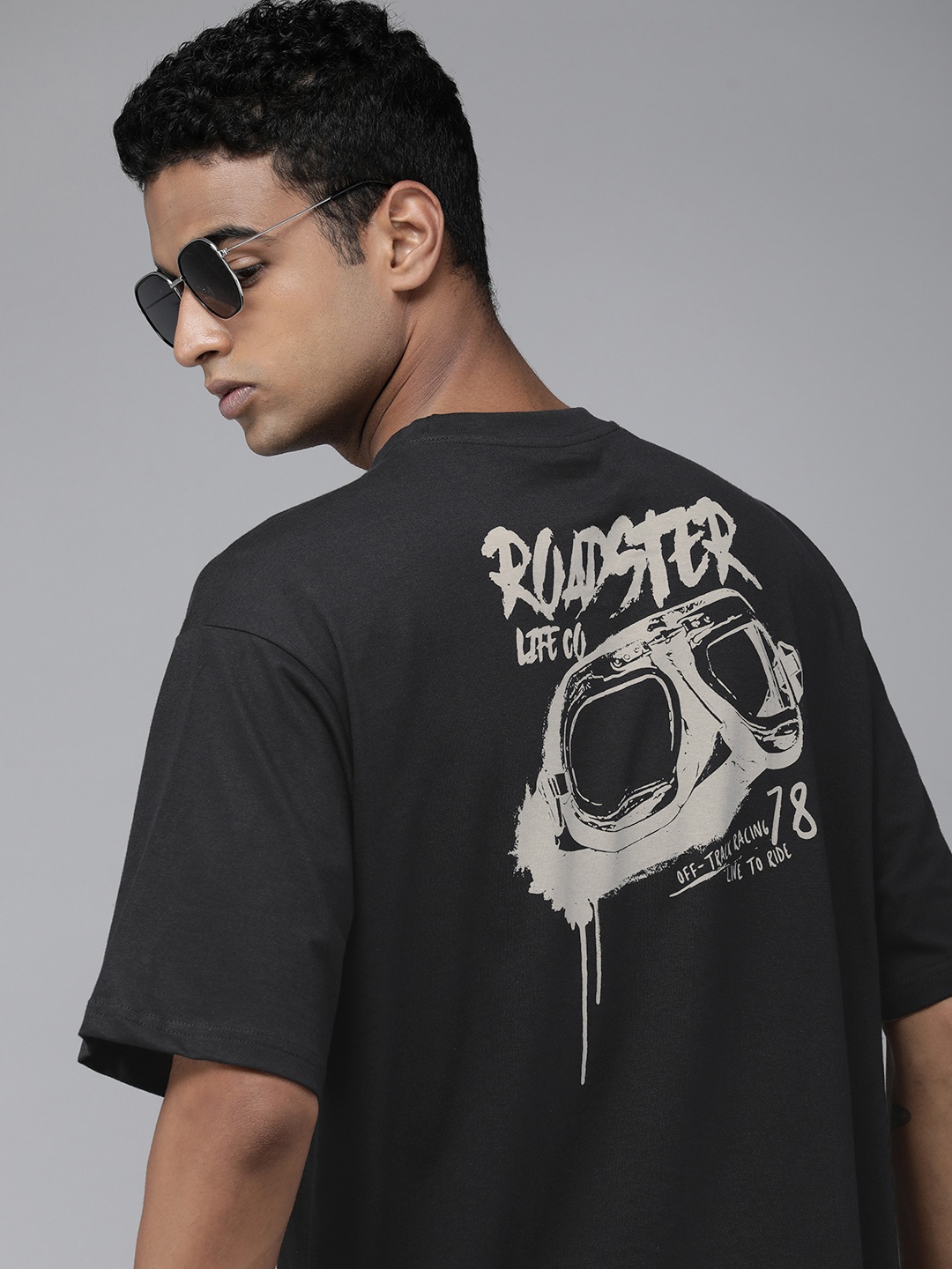 

Roadster Men Printed Pure Cotton T-shirt, Black