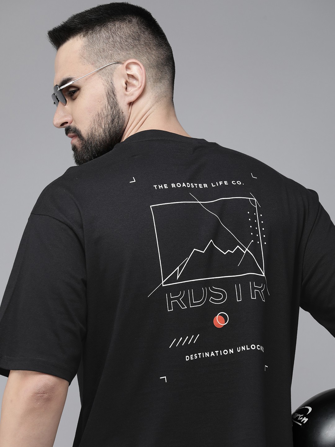 

Roadster Men Printed Pure Cotton T-shirt, Black