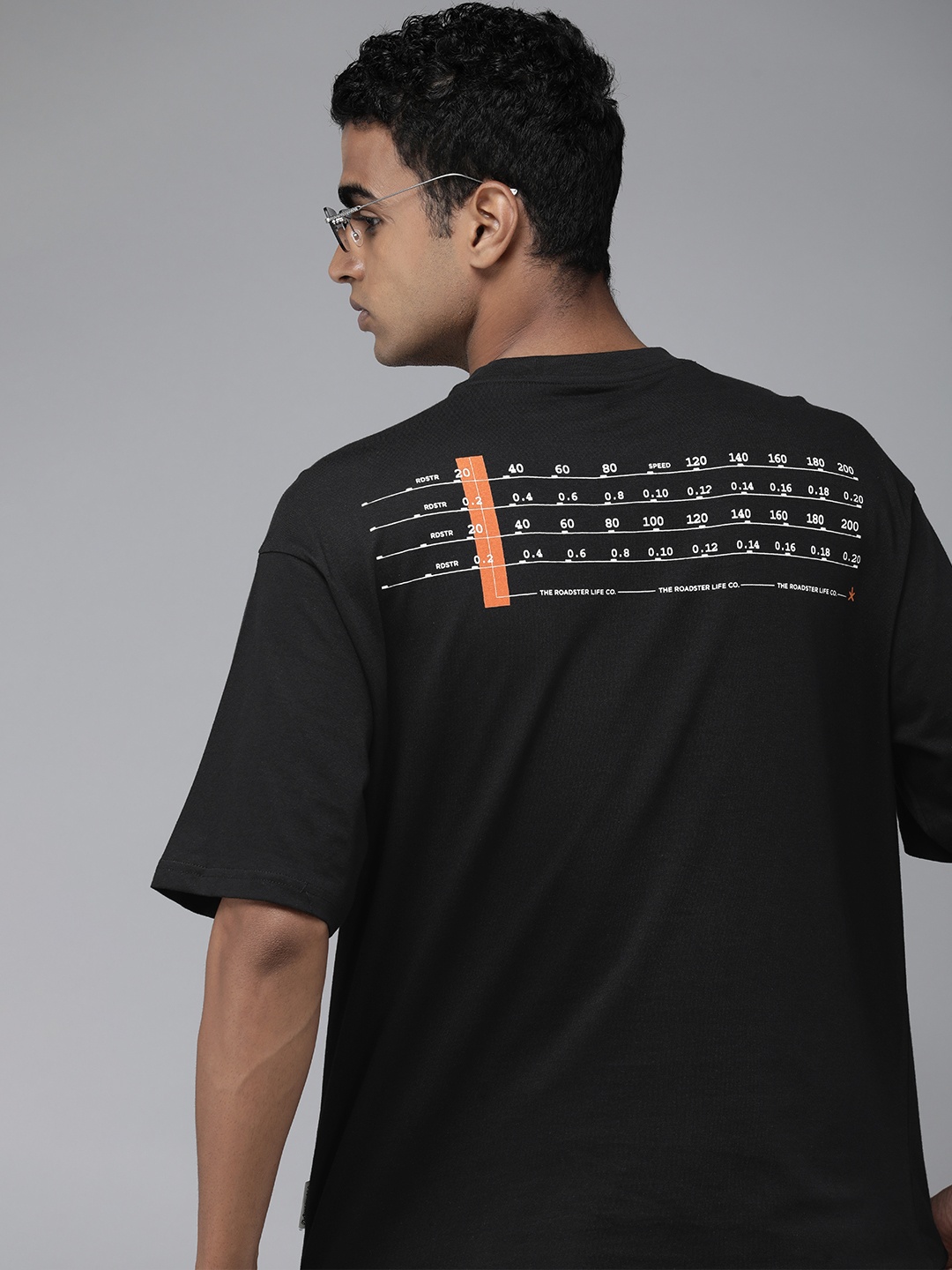 

Roadster Men Typography Printed Drop-Shoulder Sleeves Pure Cotton T-shirt, Black