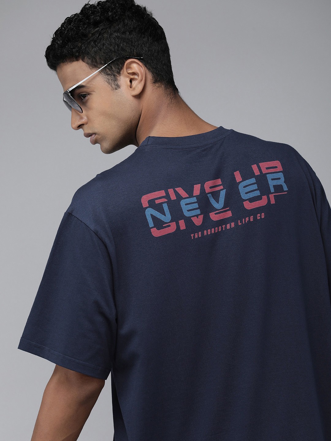 

Roadster Men Typography Printed Pure Cotton T-shirt, Navy blue