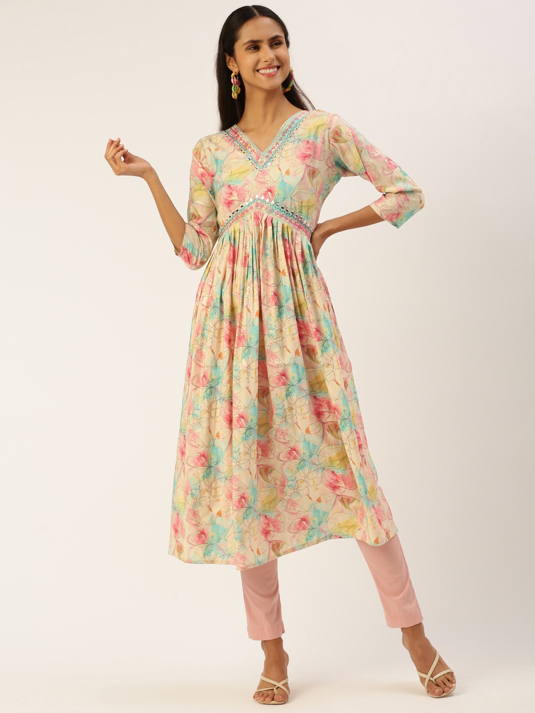 

SHANVIKA Women Floral Printed Mirror Work Kurta, Multi