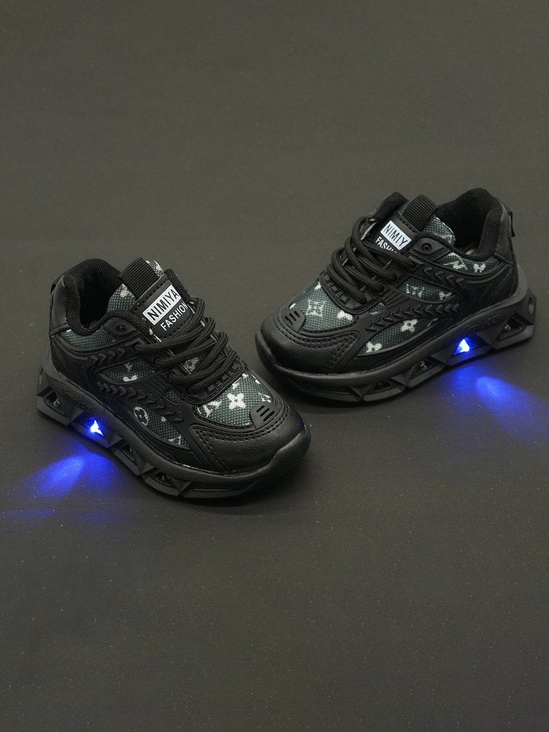 

FEETWELL SHOES Kids Printed Basics Sneakers With LED, Black