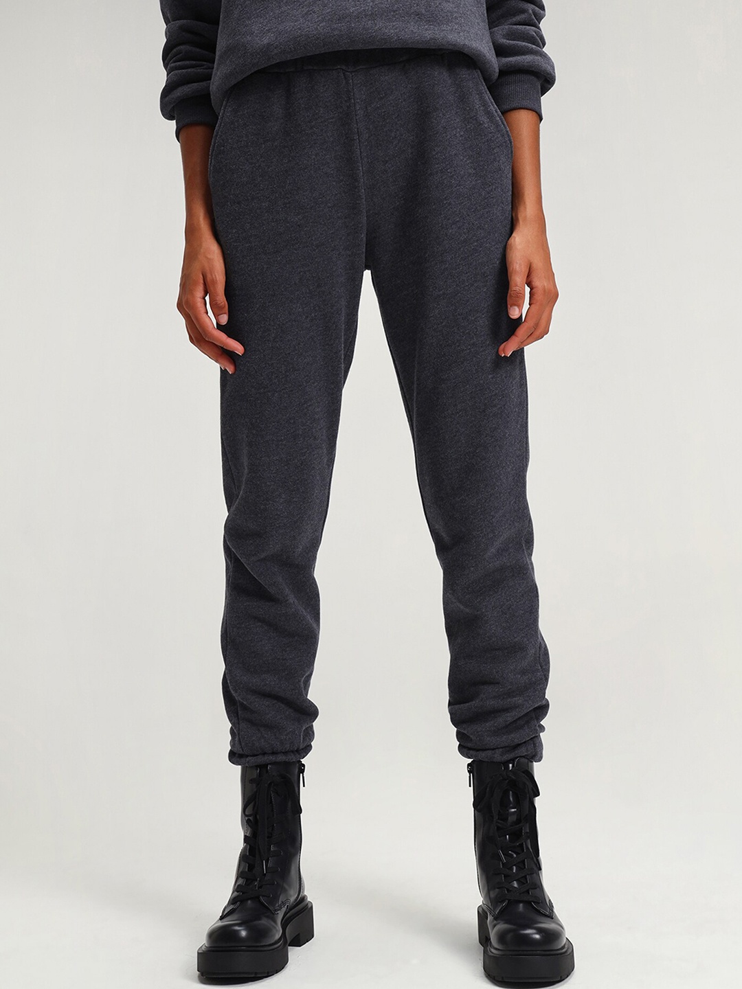 

CAVA Berlin Cava Essential Joggers, Grey