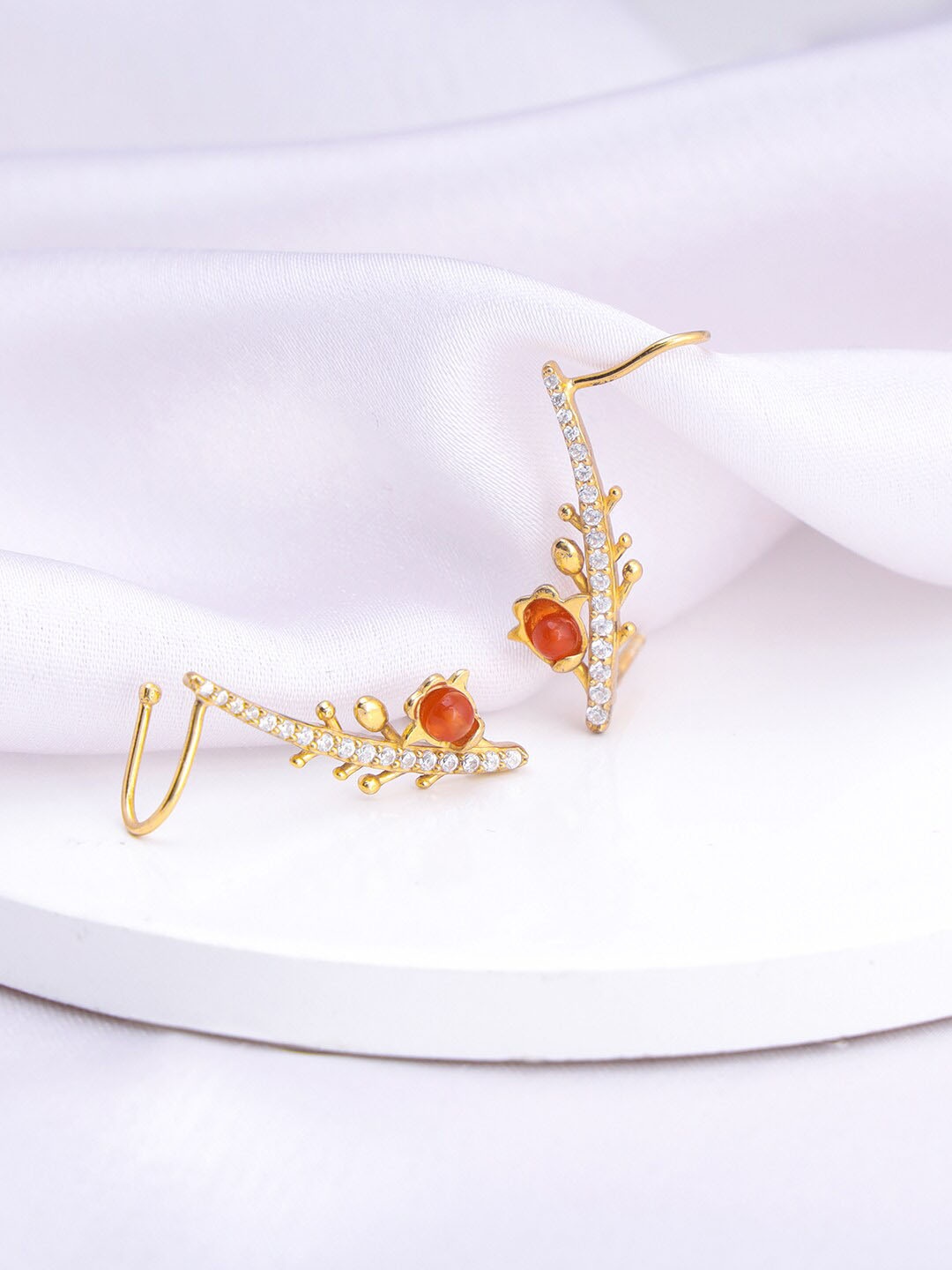 

GIVA Gold-Plated 925 Sterling Silver Zircon-Studded Contemporary Ear Cuff Earrings