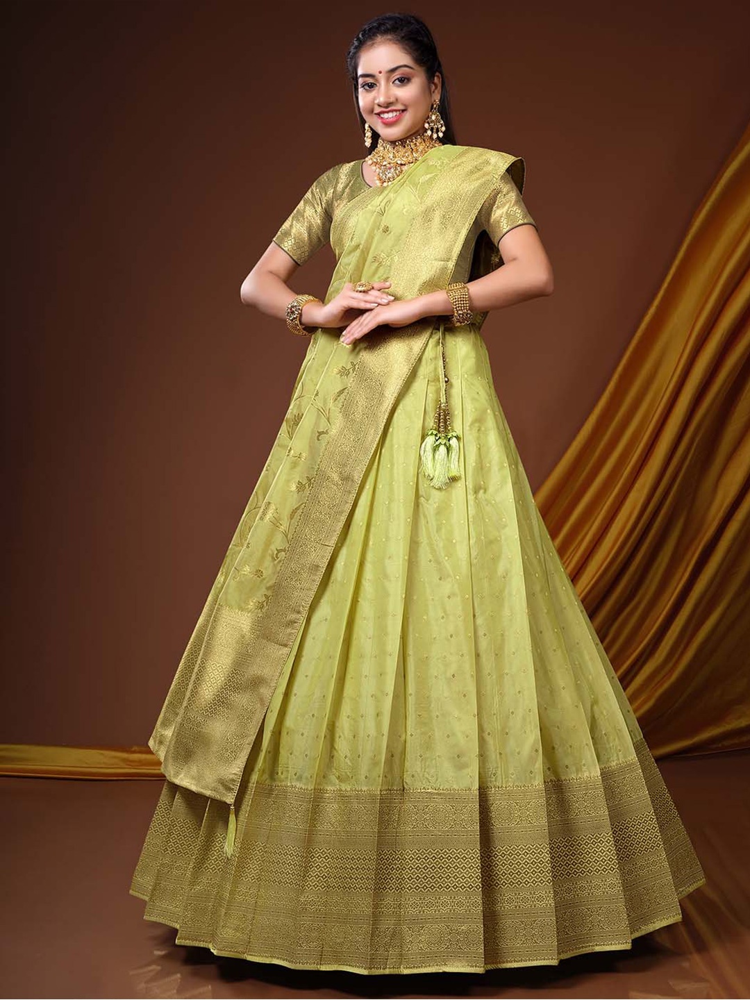 

HALFSAREE STUDIO Semi-Stitched Lehenga & Unstitched Blouse With Dupatta, Yellow
