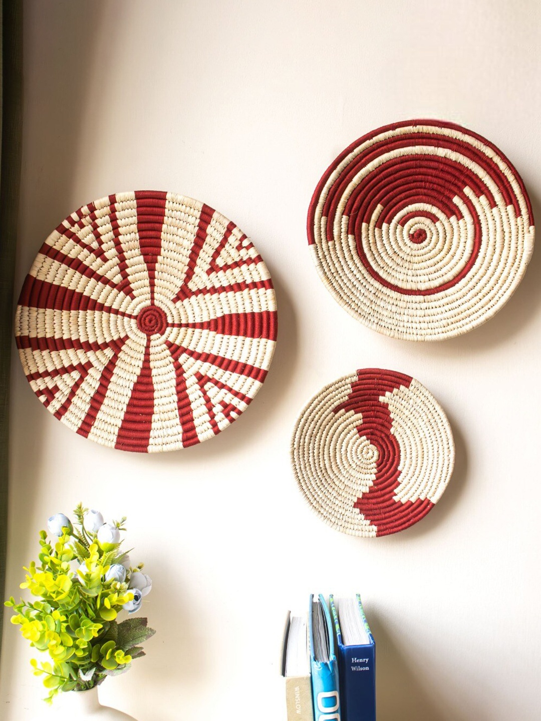 

Fermoscapes 3-Pcs Beige & Red Jungle Jive Wall Plates